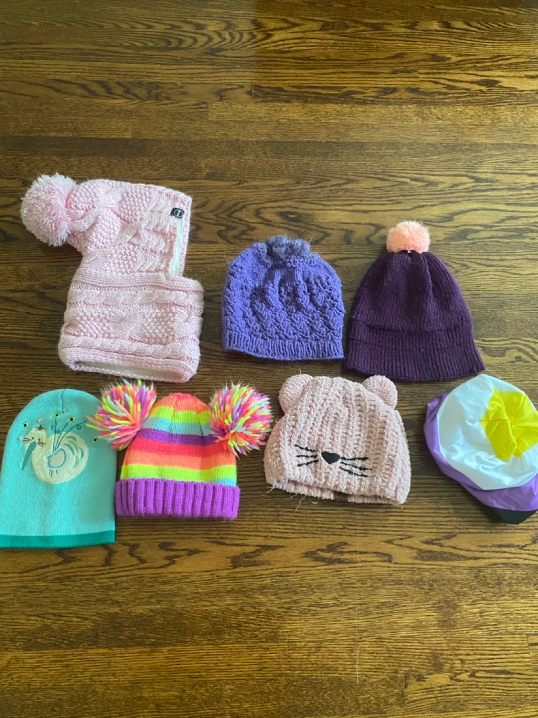 Bundle of girls hats thumbnail