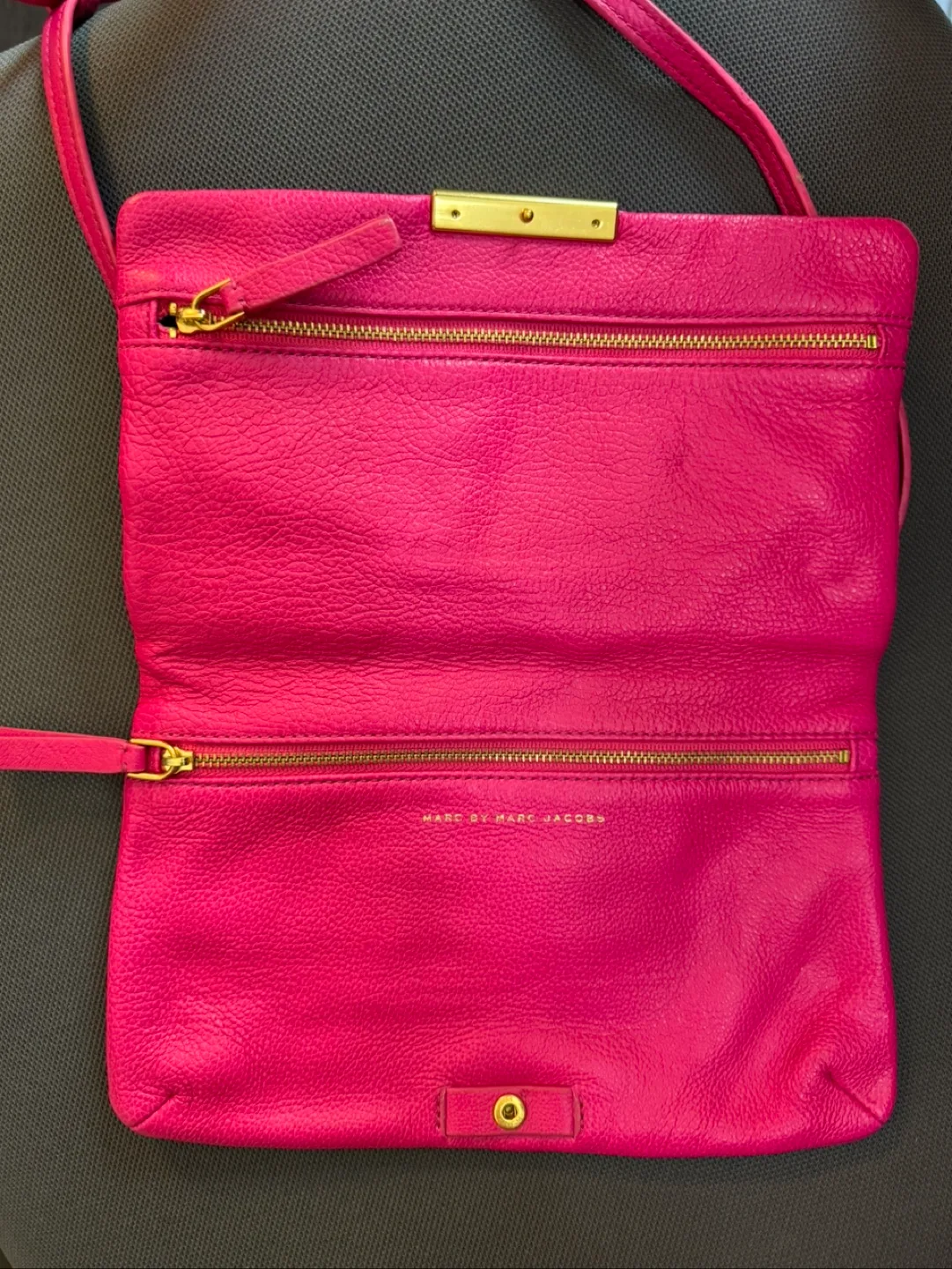 Marc by Marc Jacobs Pink Leather Crossbody Bag image indicator(3)