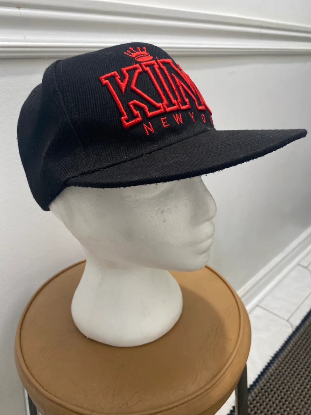 King New York 🇨🇦 Black Hat image indicator(2)