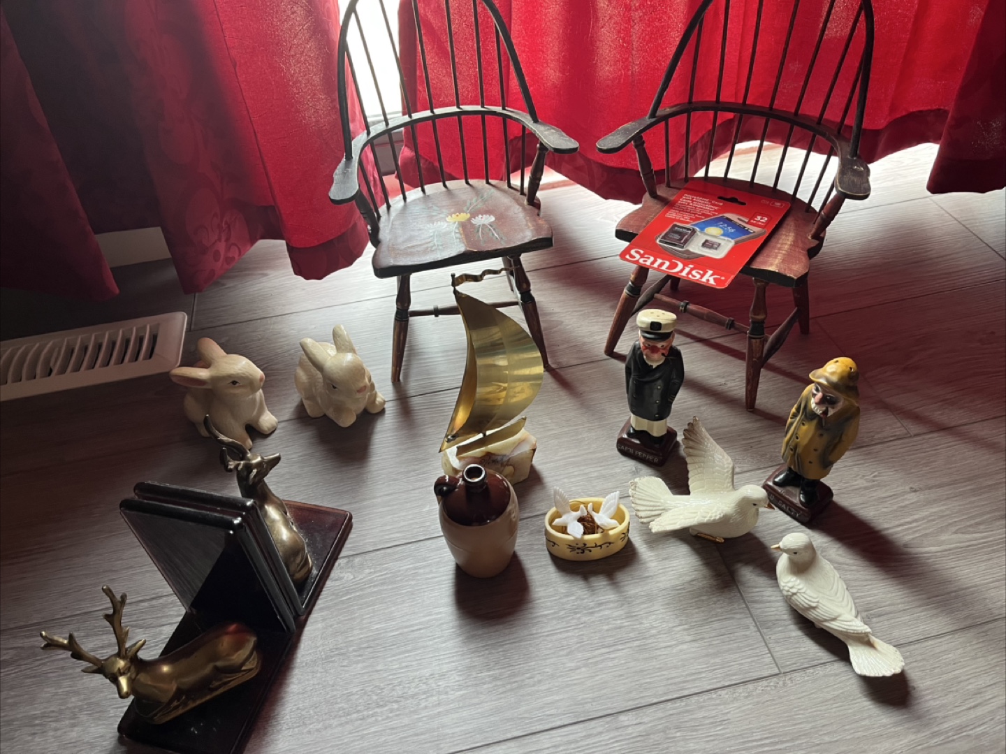Ornaments/knickknacks