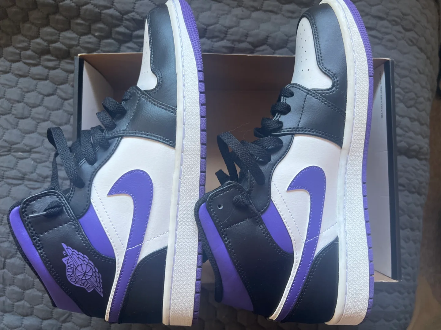 Nike Air Jordan 1 Retro High OG Size 10 image indicator(5)