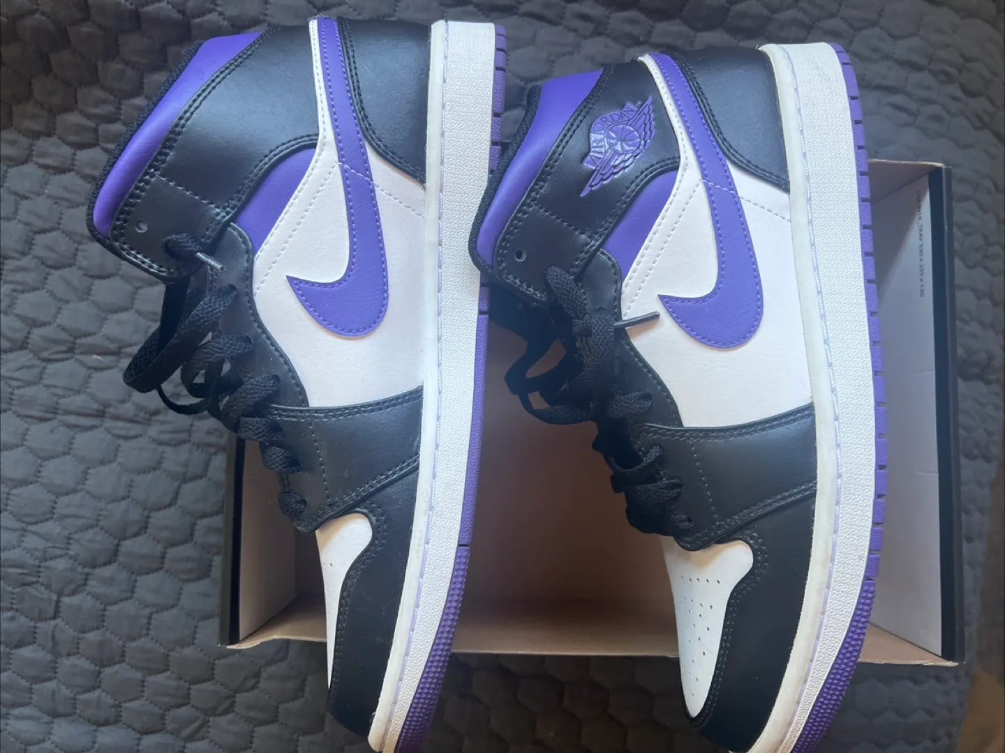 Nike Air Jordan 1 Retro High OG Size 10 image indicator(6)