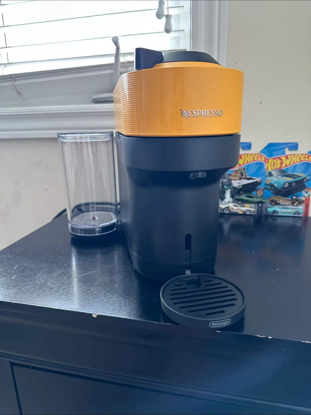 Nespresso Vertuo Next Coffee Machine by DeLonghi thumbnail