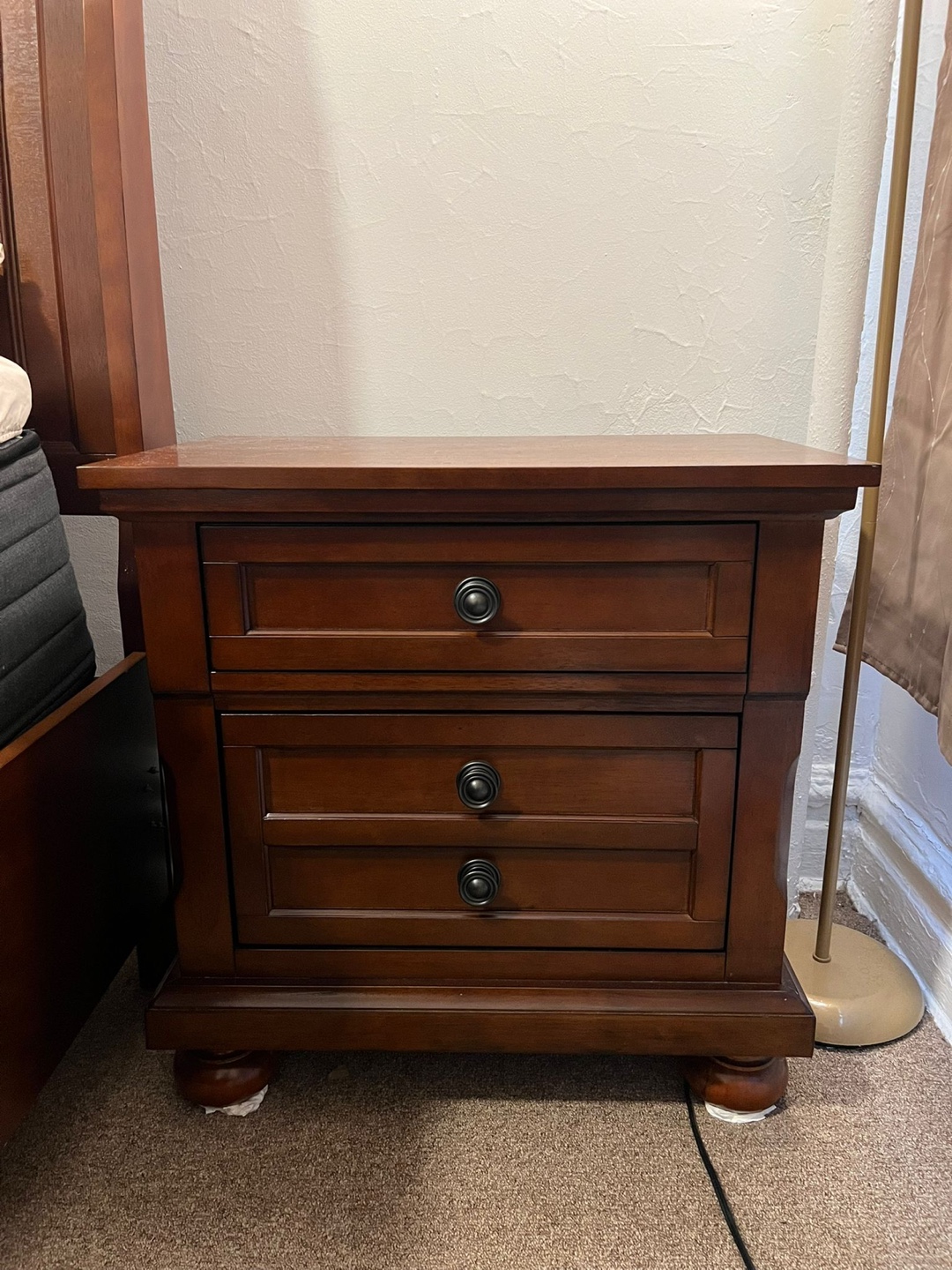 Move Out Sale - Bedroom Set - Bed, Dresser, and Nightstands - photo 5
