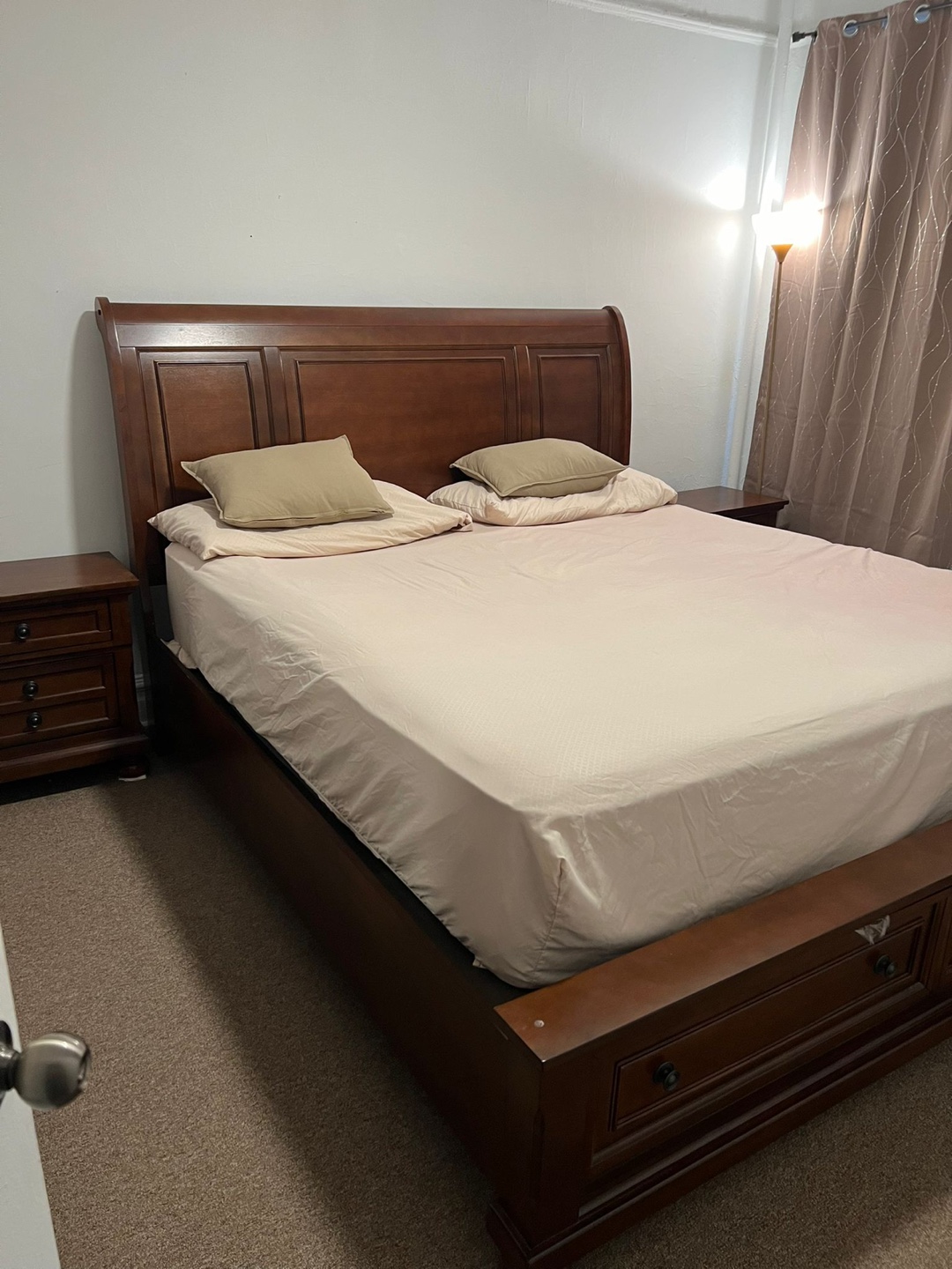 Move Out Sale - Bedroom Set - Bed, Dresser, and Nightstands - photo 3