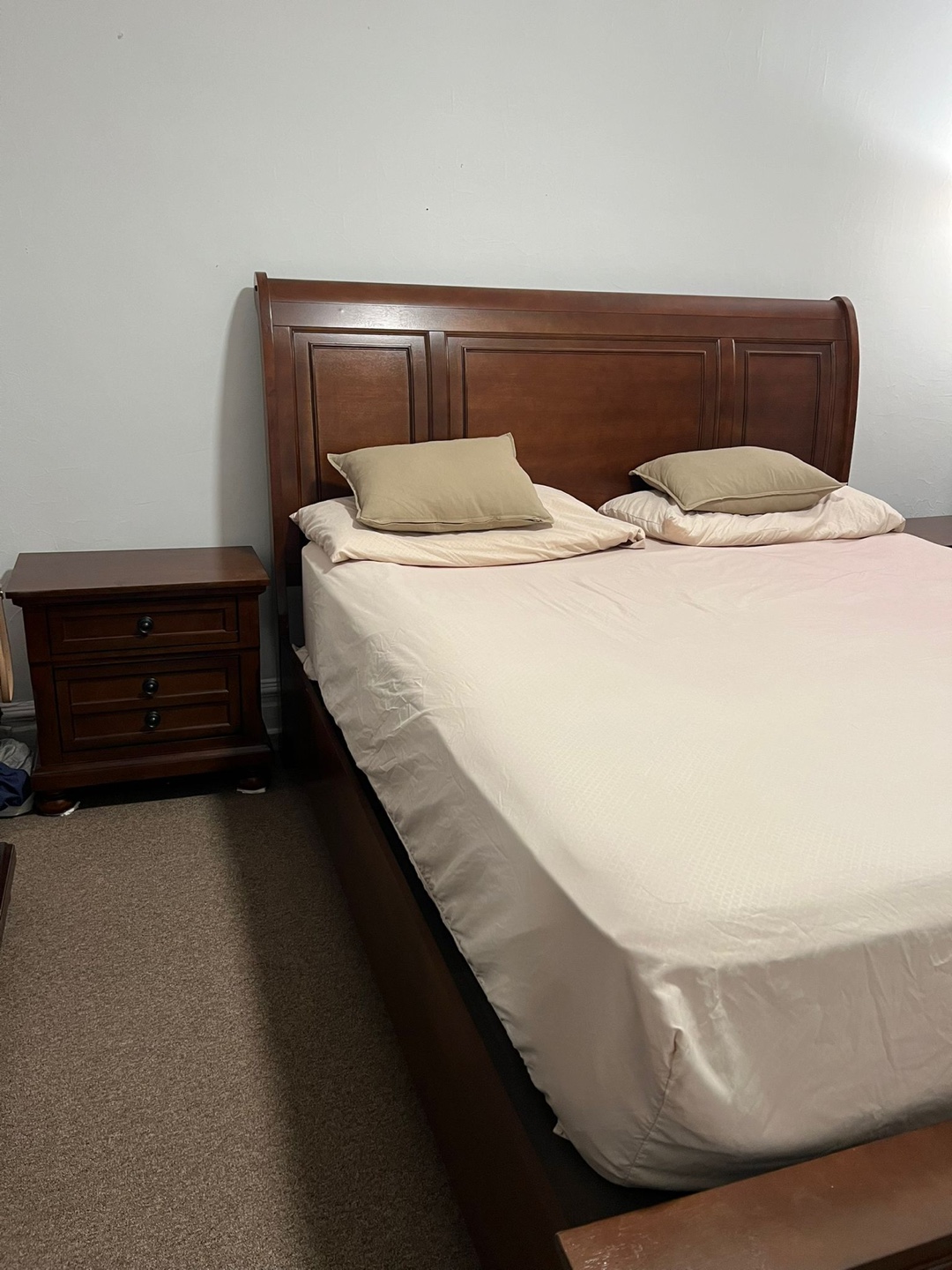 Move Out Sale - Bedroom Set - Bed, Dresser, and Nightstands - photo 2