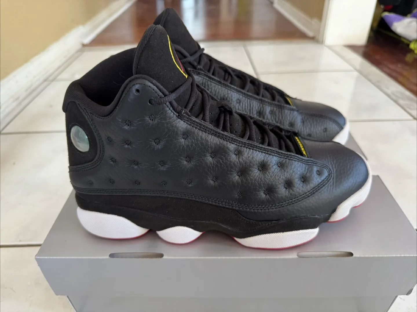 Jordan 13 Retro Black size 10.5 image indicator(2)