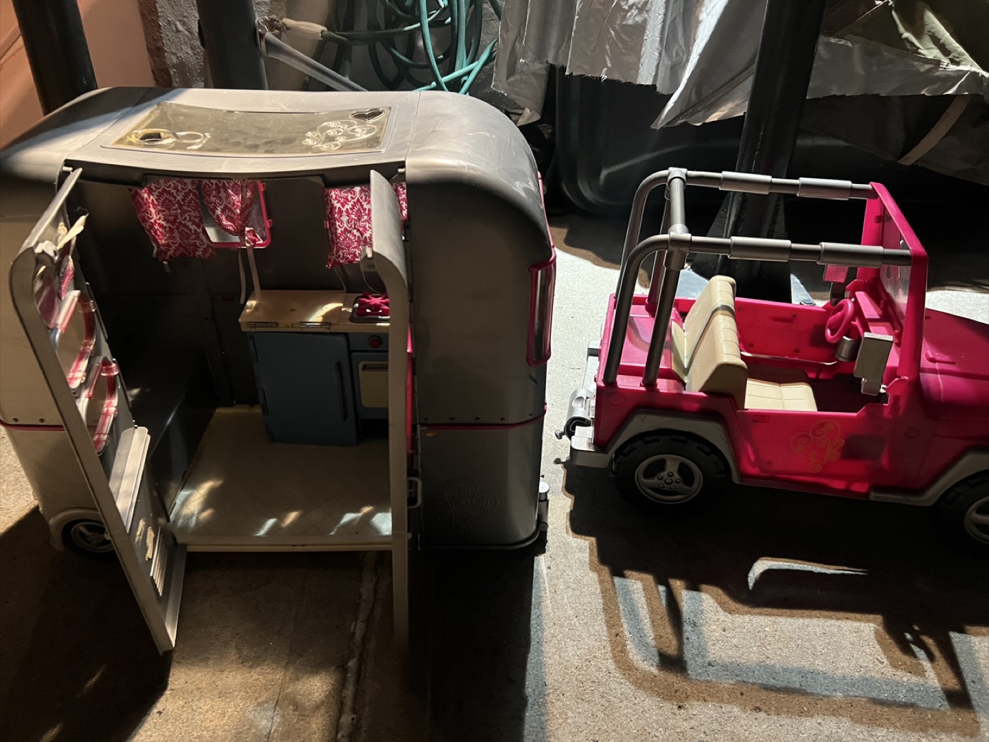 Our generation jeep and camper retails for $300 🥕 - photo 3