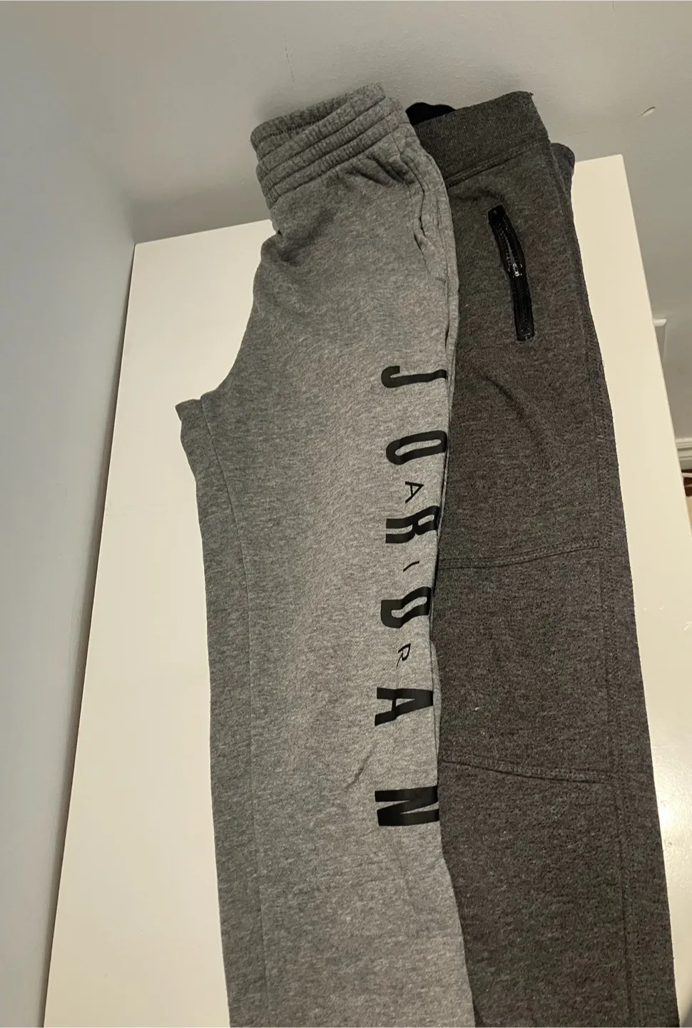 2 boys Jordan Grey Sweatpants thumbnail