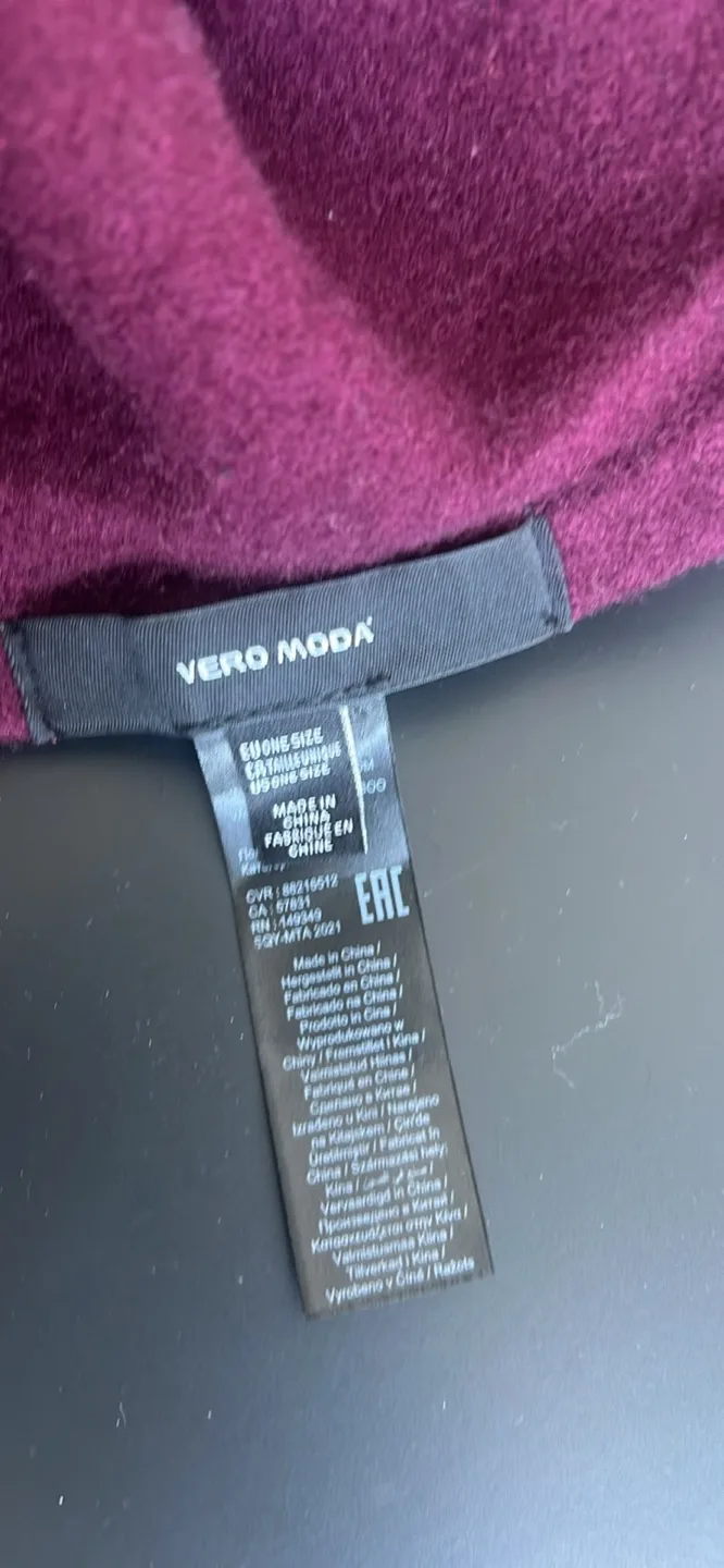 Vero Moda Beret - Burgundy thumbnail