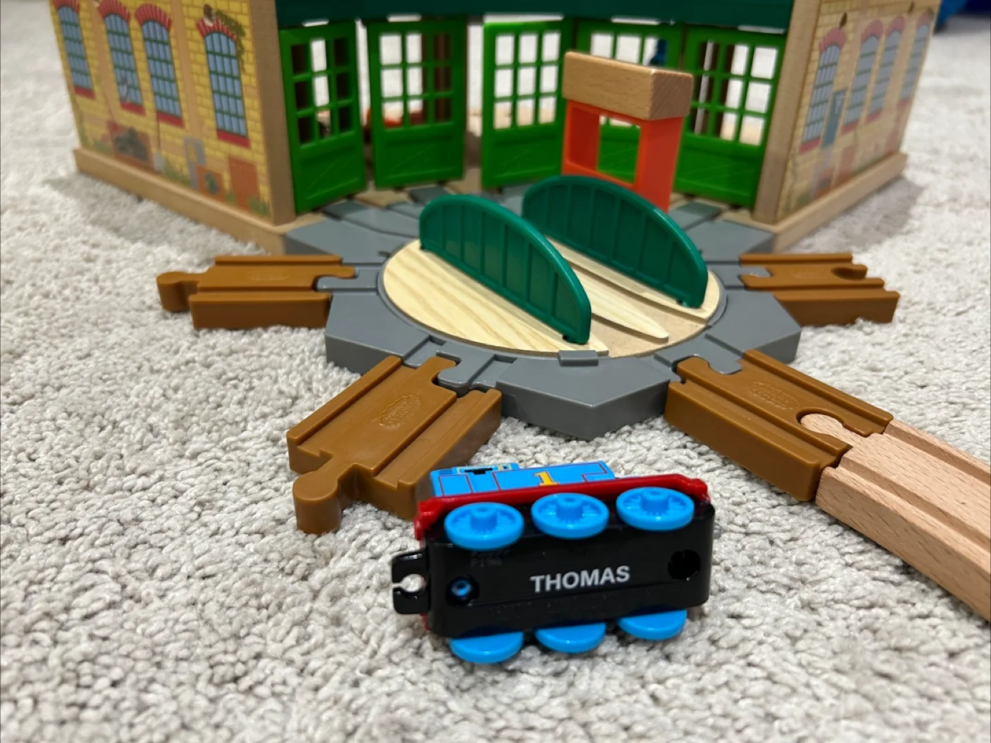 Thomas and friends tidmouth shed toy with Thomas! image indicator(4)