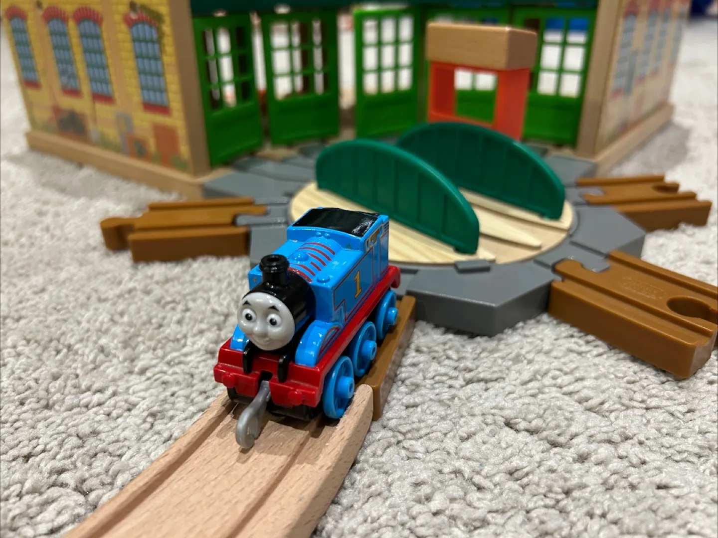 Thomas and friends tidmouth shed toy with Thomas! image indicator(2)