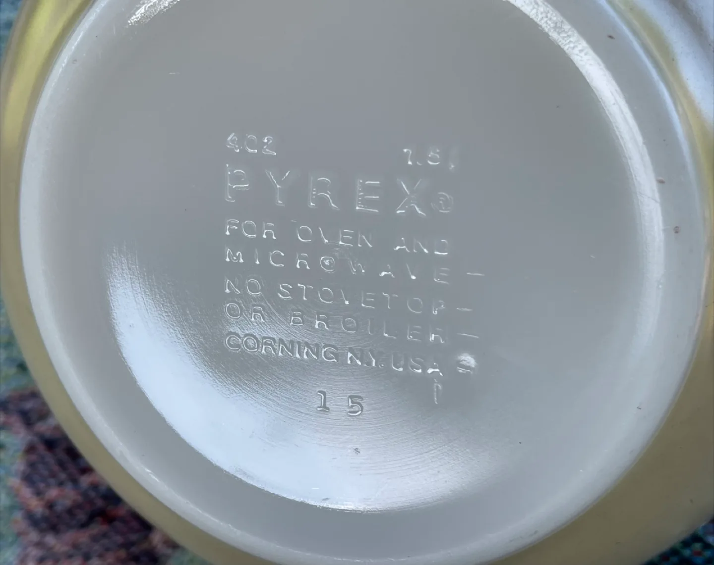 Vintage Pyrex Bowl - 402 - Brown Floral Design image indicator(3)