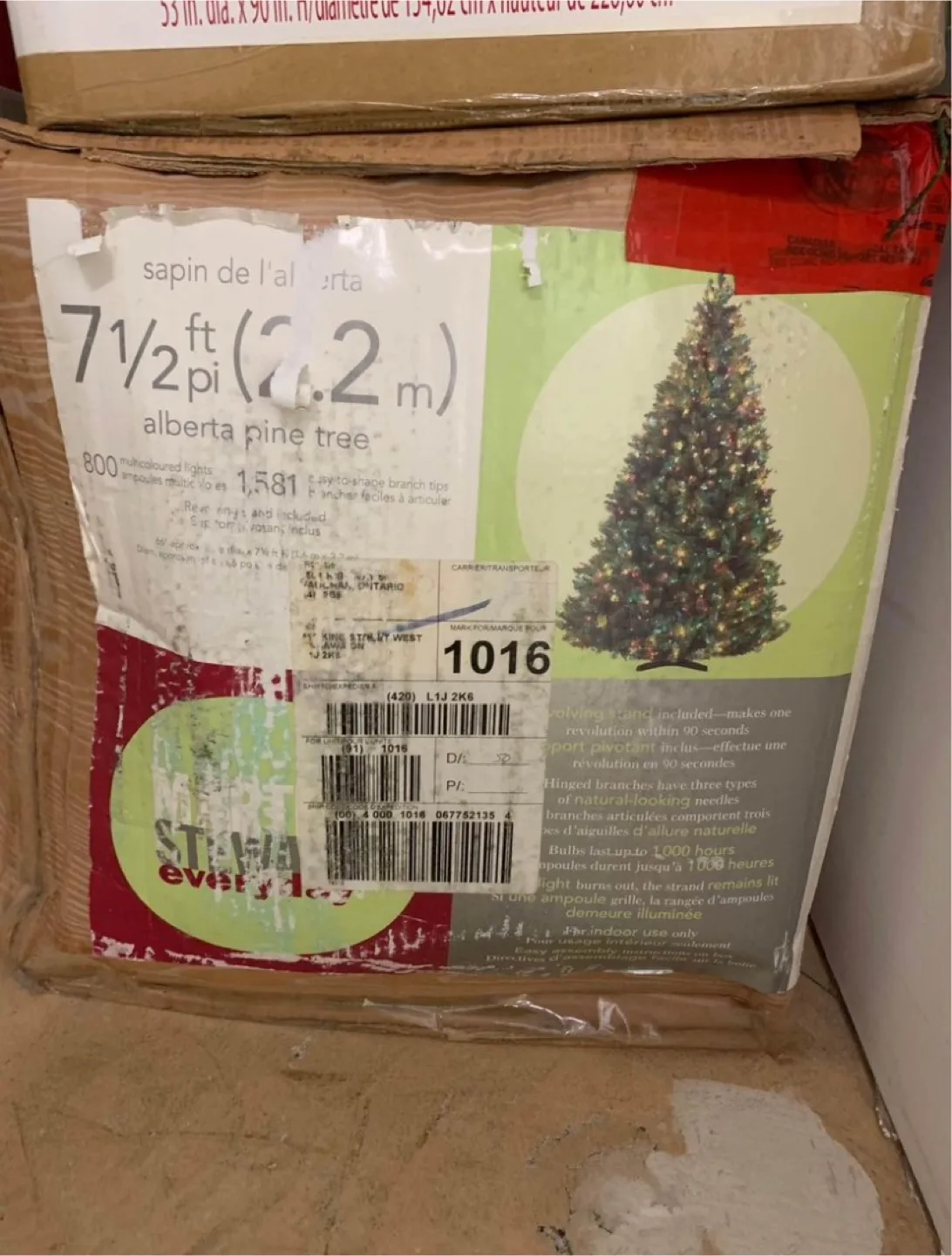 7 1/2 ft Alberta Pine Tree with Lights thumbnail