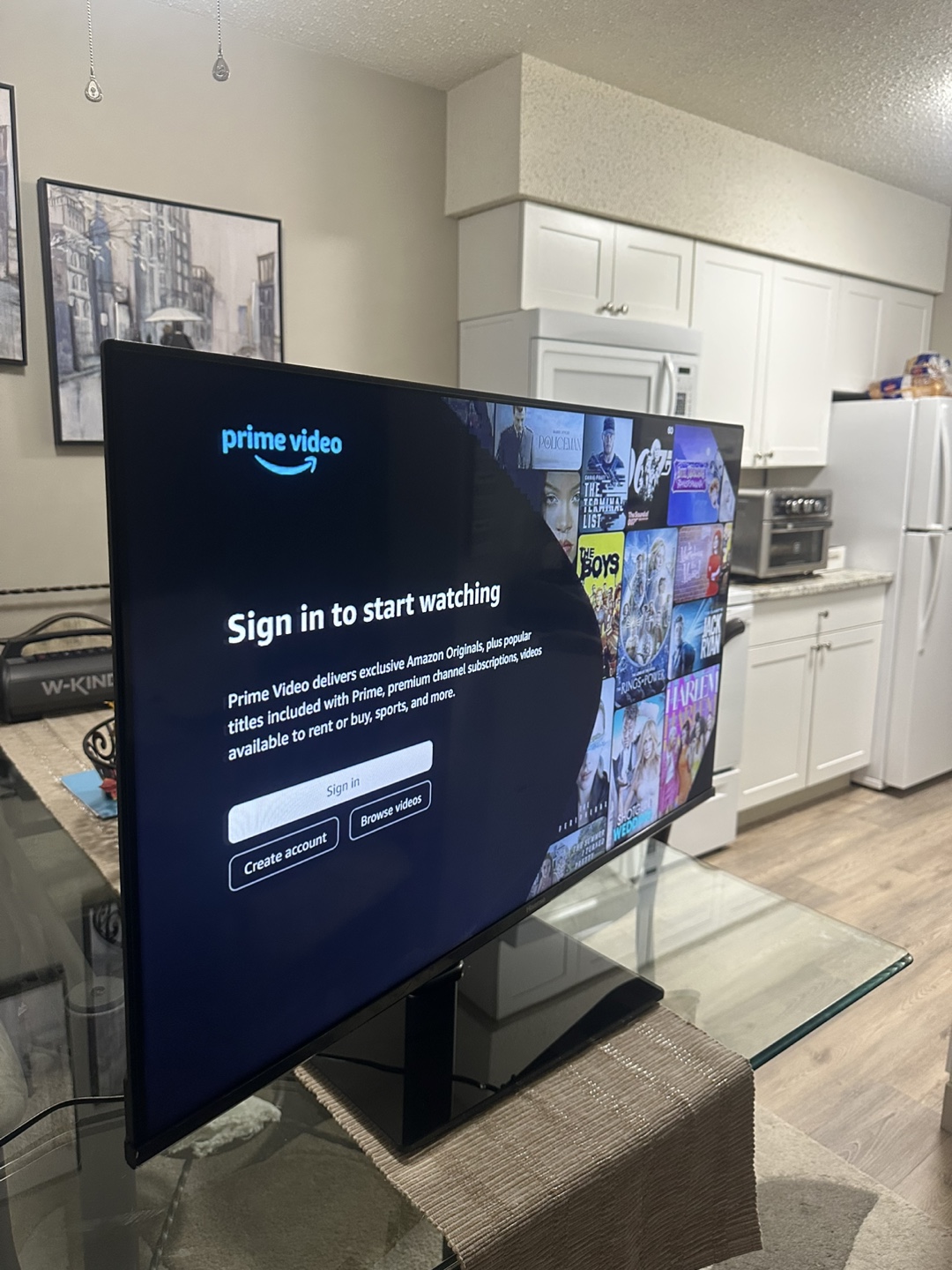 Like New 42-Inch Hisense Smart Full HD TV (2024 Model) - photo 3