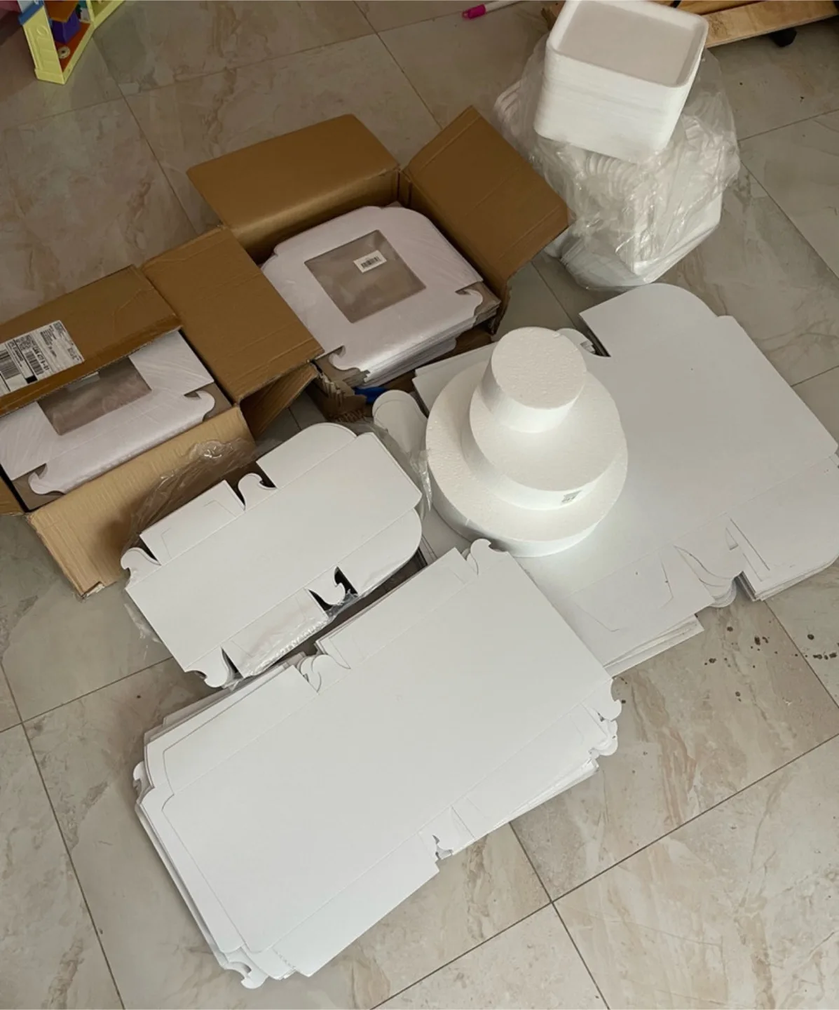 Cake Boxes & Styrofoam Cake Dummy thumbnail