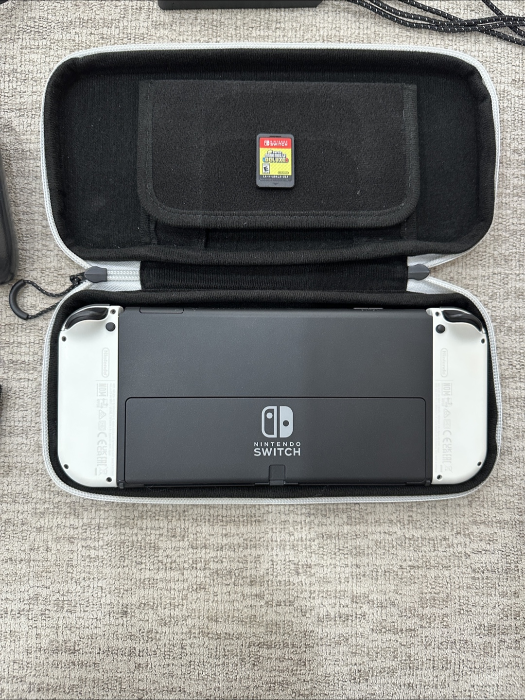 Complete Nintendo Switch OLED Set + Pro Controller & 2 Games 🎮 - photo 3