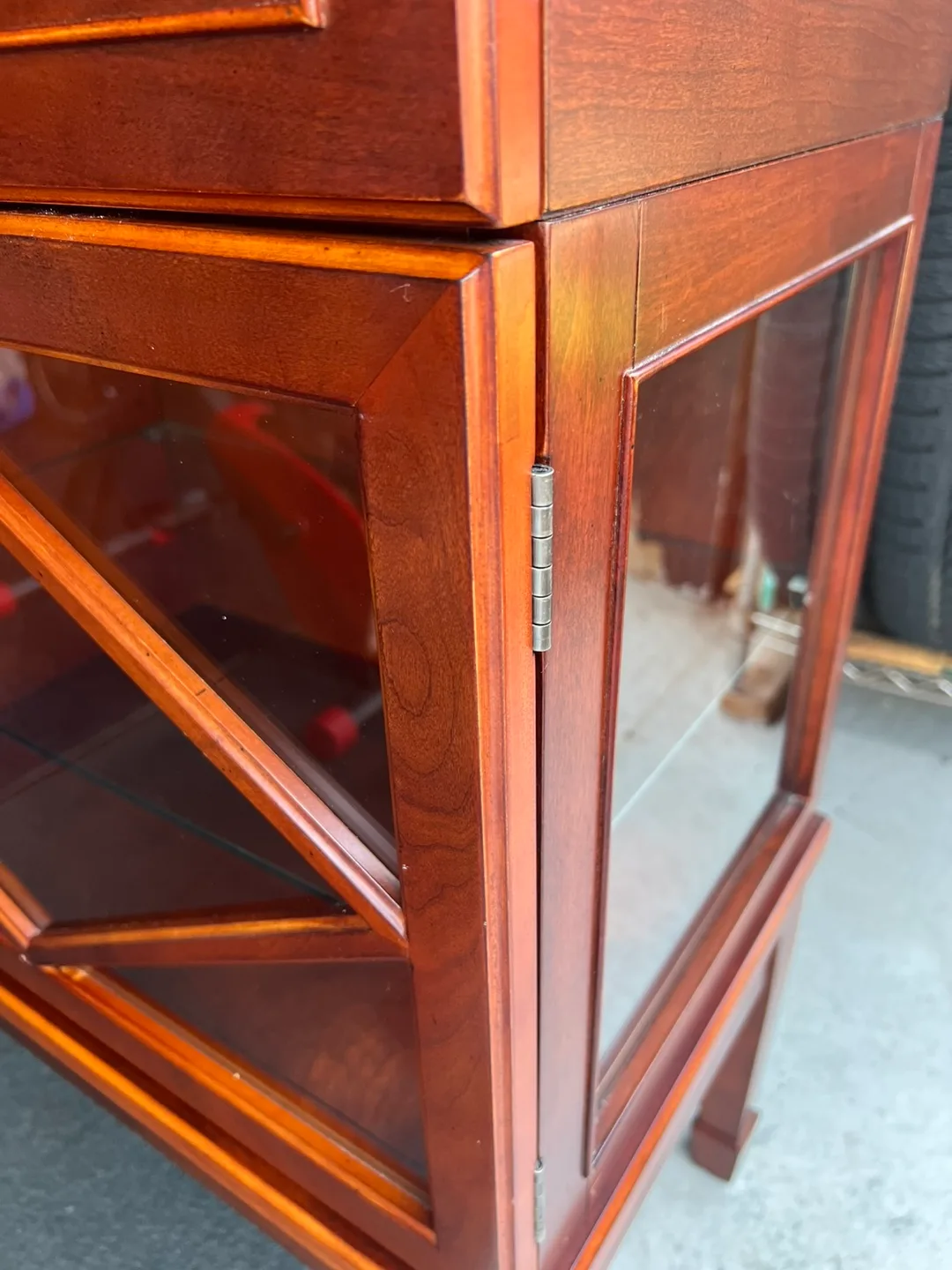 Wooden Display Cabinet with Glass Doors image indicator(5)