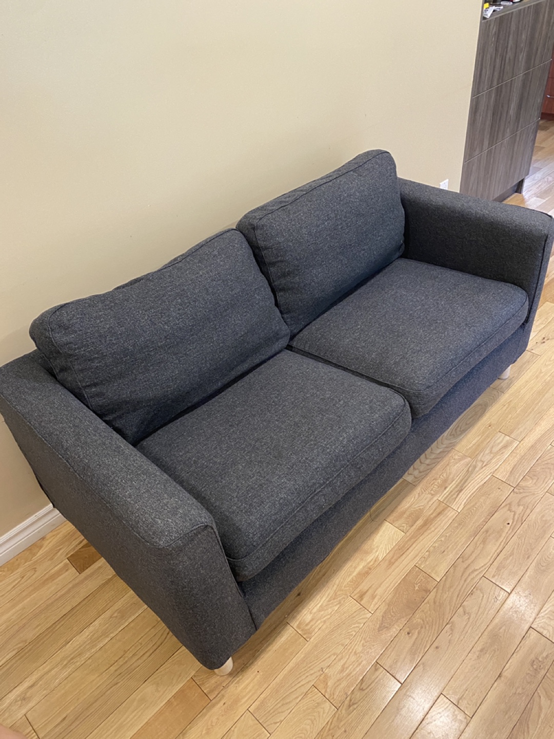 Ikea pärup loveseat in Great Condition (CAN DELIVER) - photo 3