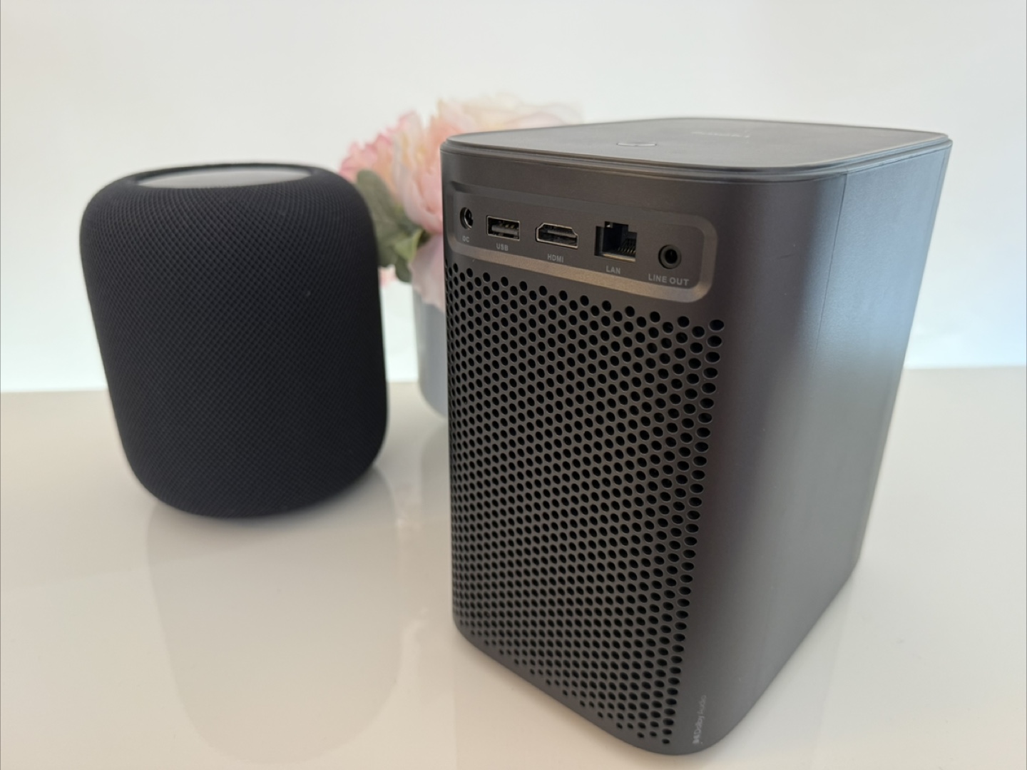 Emotn N1 Smart Portable Projector - photo 2