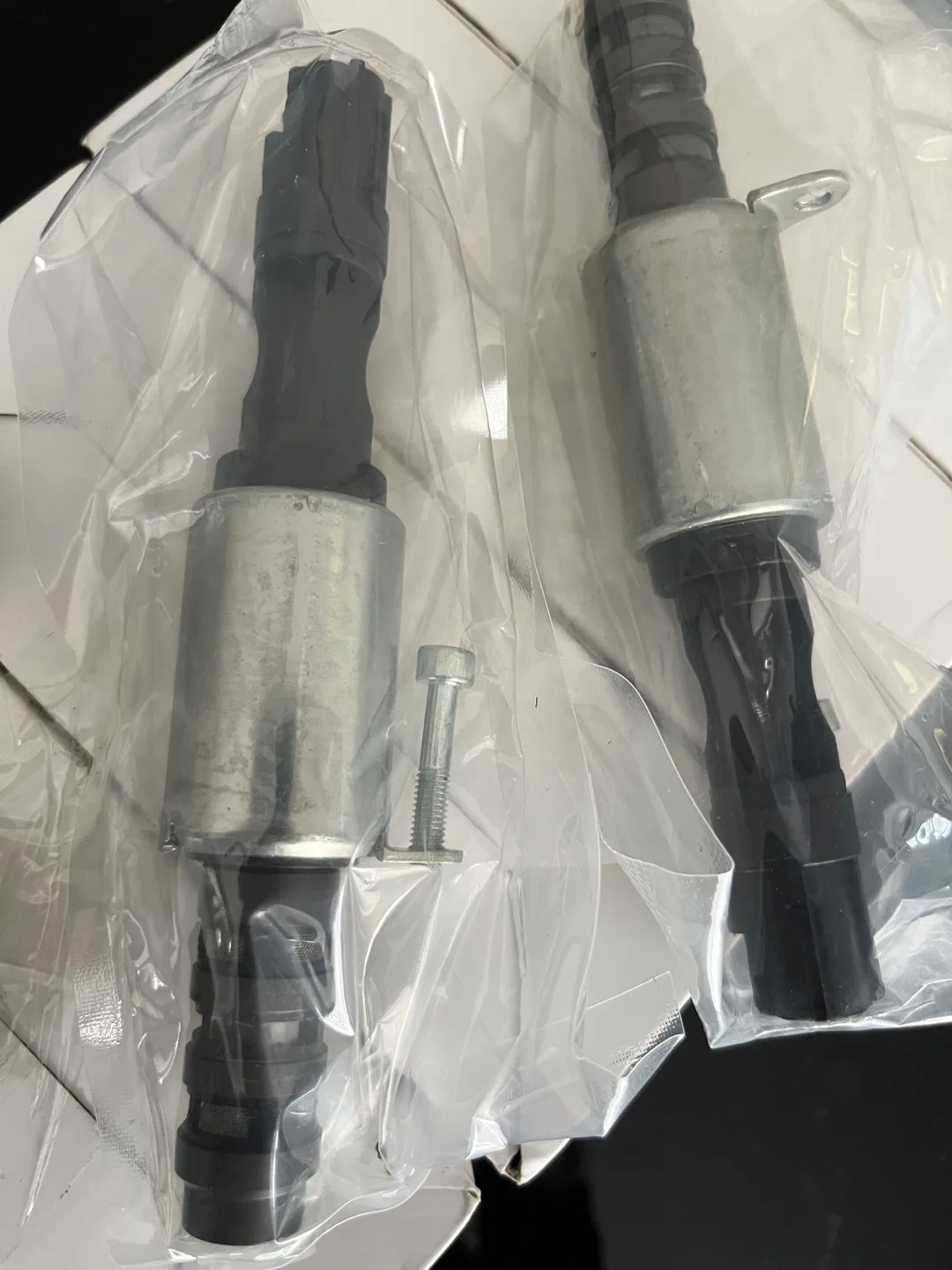 Camshaft Variable Valve timing Solenoid image indicator(3)