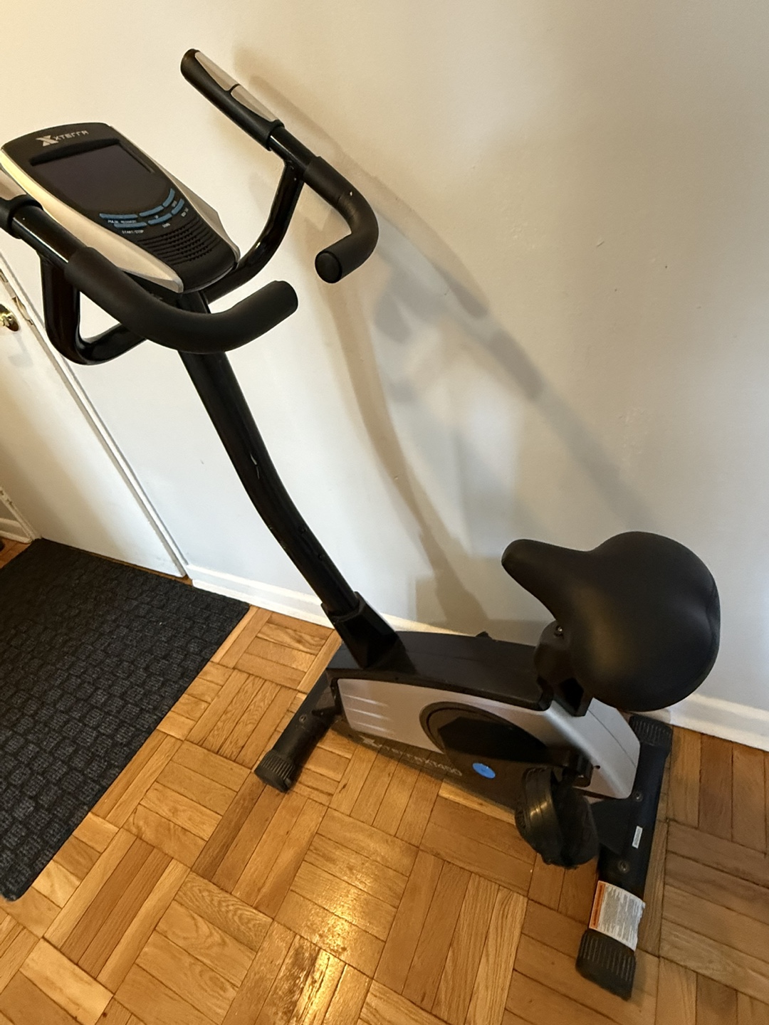 Xterra XT450 Upright Exercise Bike - photo 5
