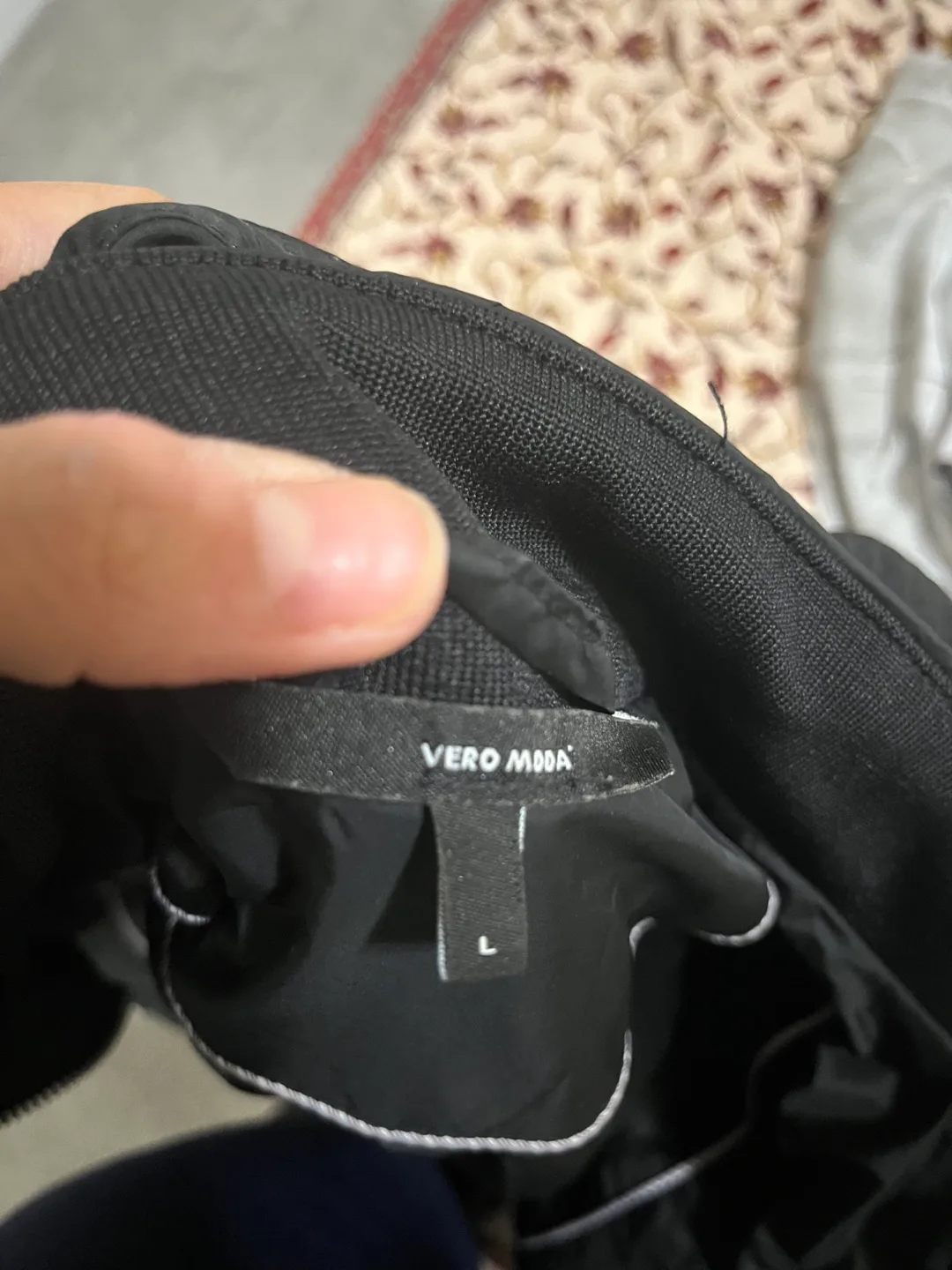 Vero Moda Black Quilted Jacket - Size L image indicator(2)