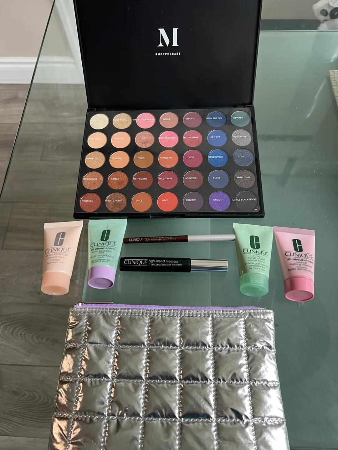 Morphe Colour Eyeshadow Palette & Clinique Set image indicator(2)