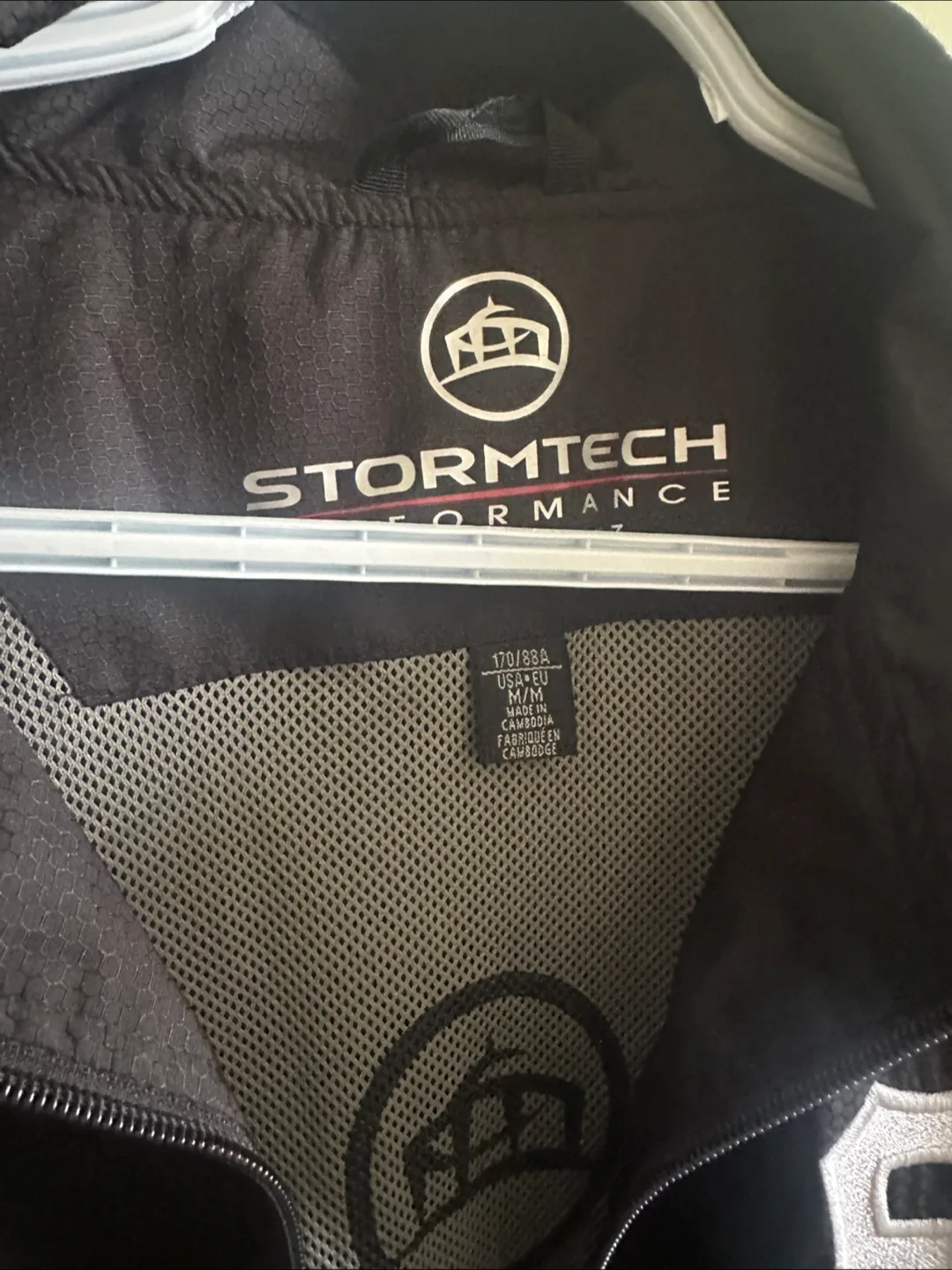 Mens Black Windbreaker - East York - 8 image indicator(2)