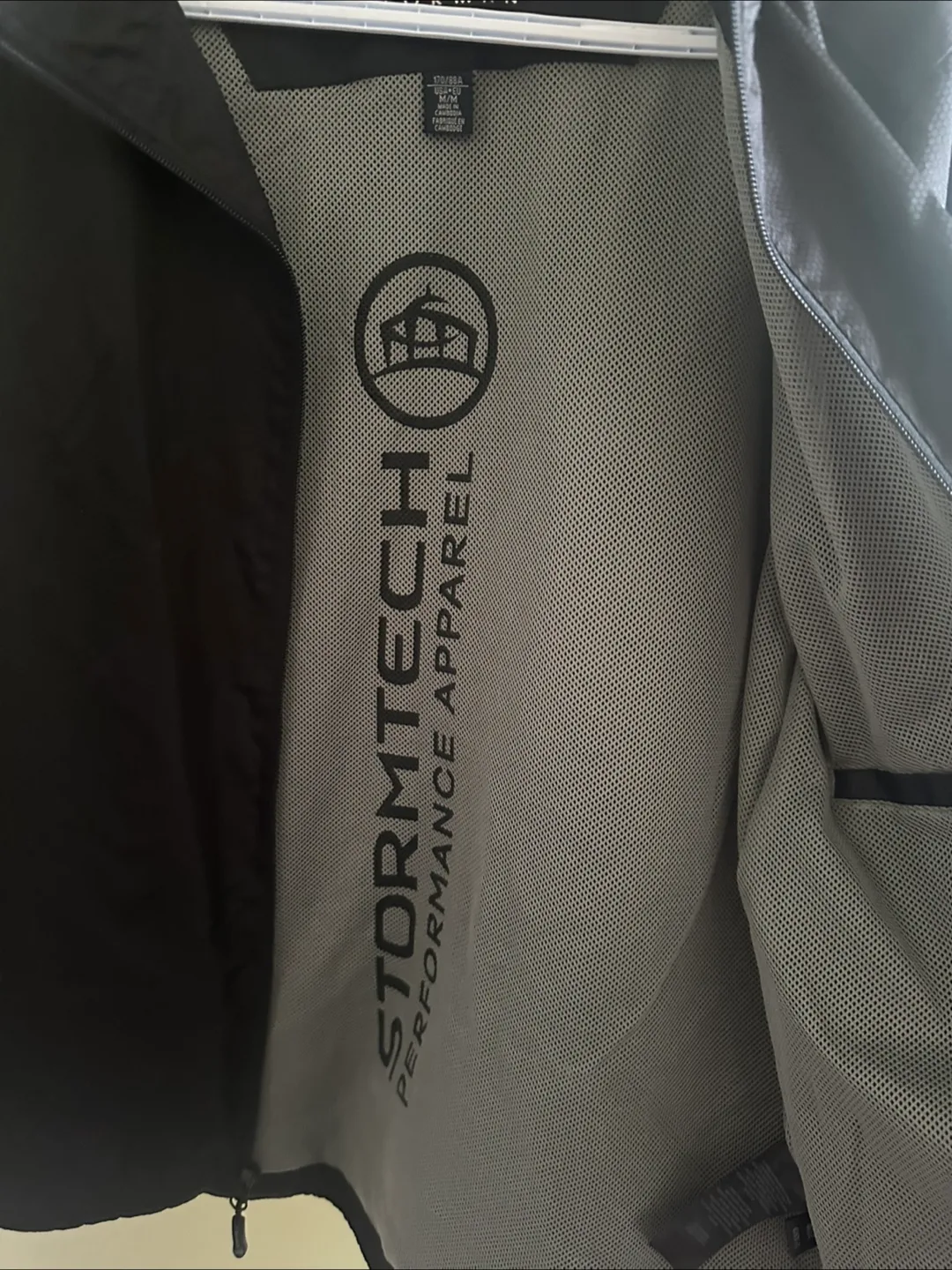 Mens Black Windbreaker - East York - 8 image indicator(3)