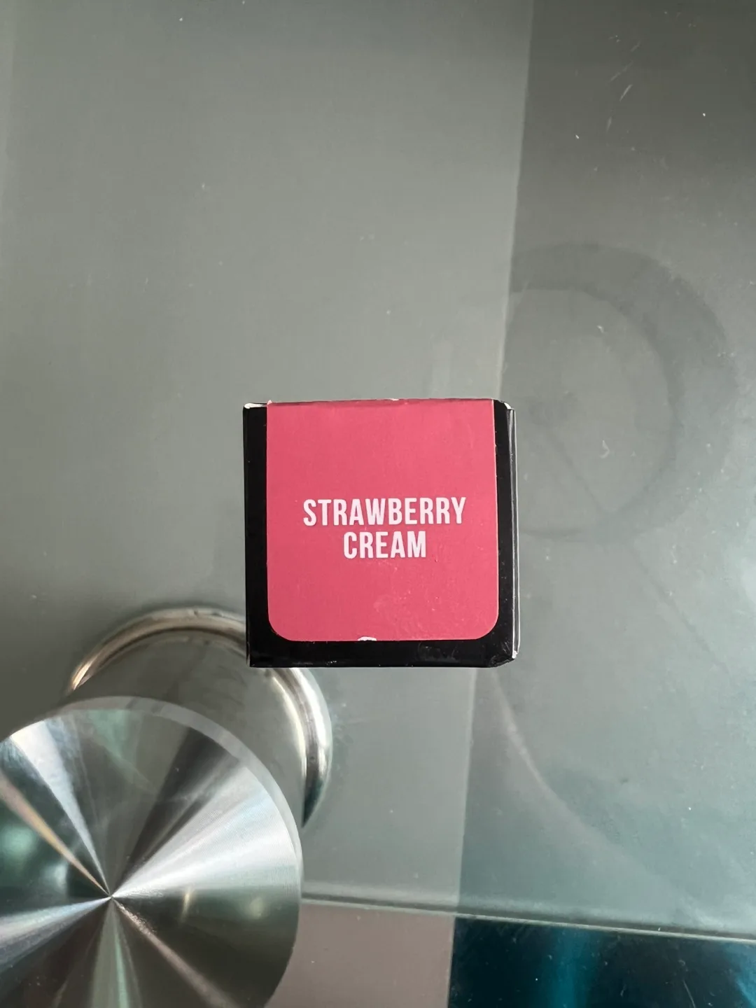 Huda Beauty Blush Filter - Strawberry Cream image indicator(2)