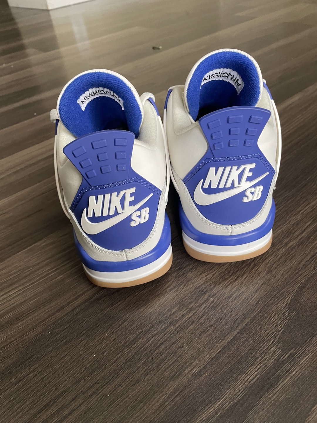 Nike Air Jordan 4 Retro SB - photo 2