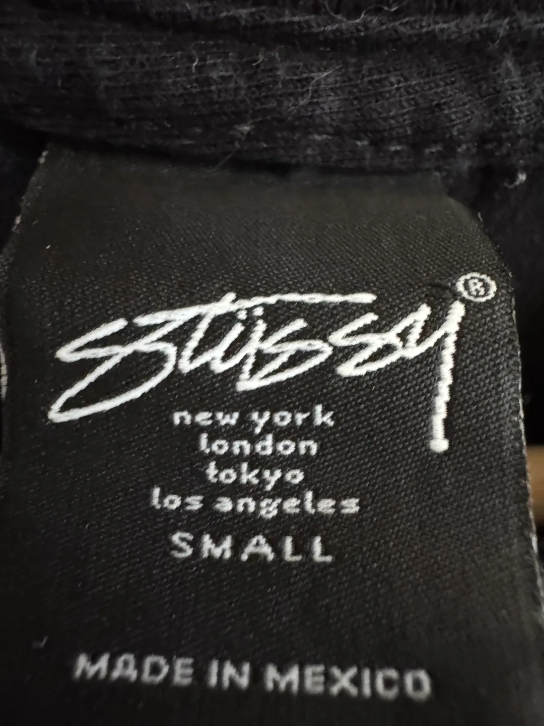 Stüssy T-Shirt - Size Small image indicator(3)