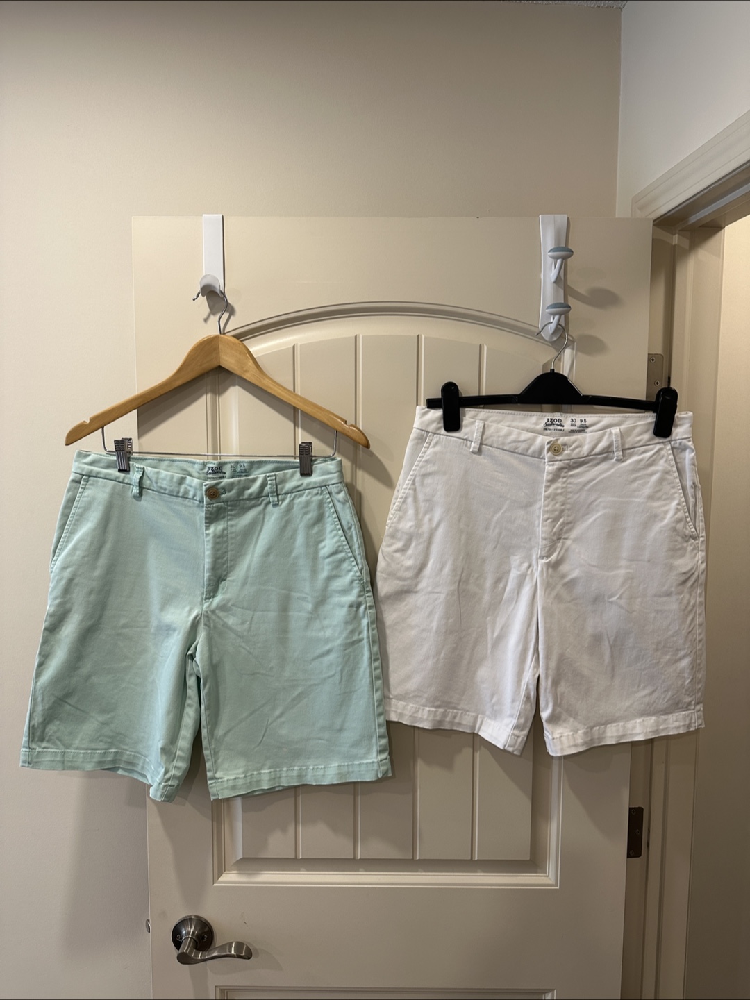 Men’s Summer Shorts Set – IZOD Cotton – 30 Waist – White & Blue