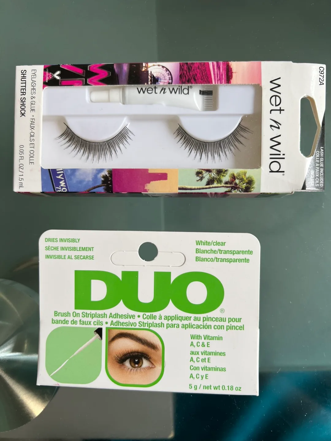 Wet n Wild Shutter Shock False Eyelashes with Duo Adhesive thumbnail