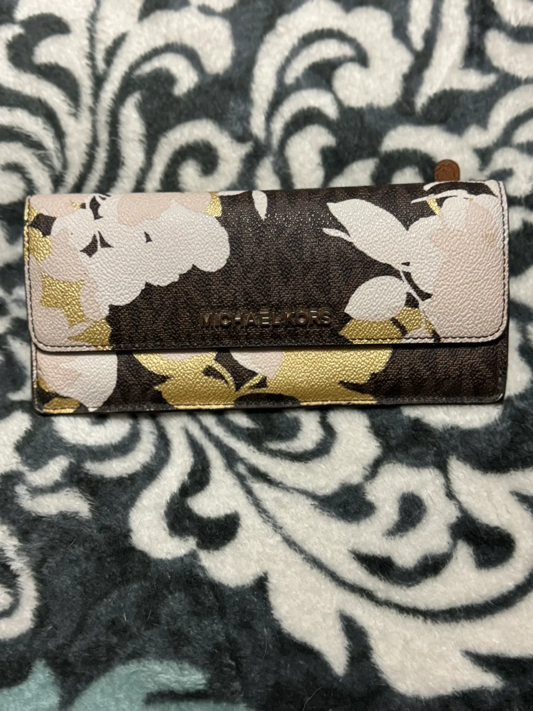 👜✨ Michael Kors Wallet for Sale! ✨👜 thumbnail