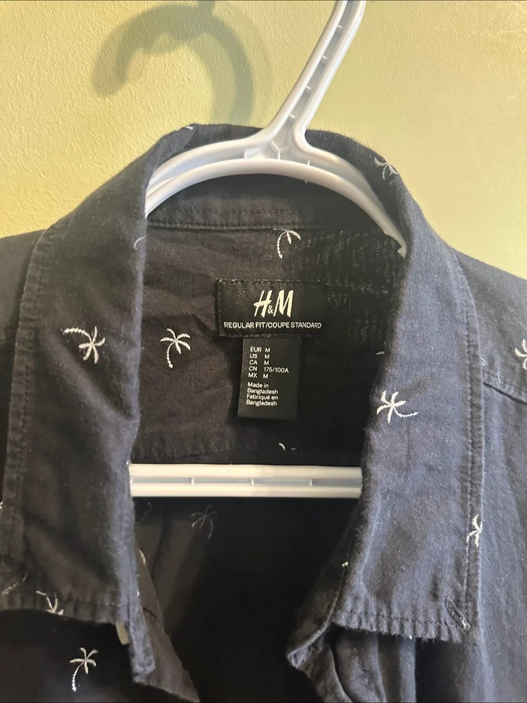 Mens Tropical Black H&M Button Up Shirt image indicator(2)