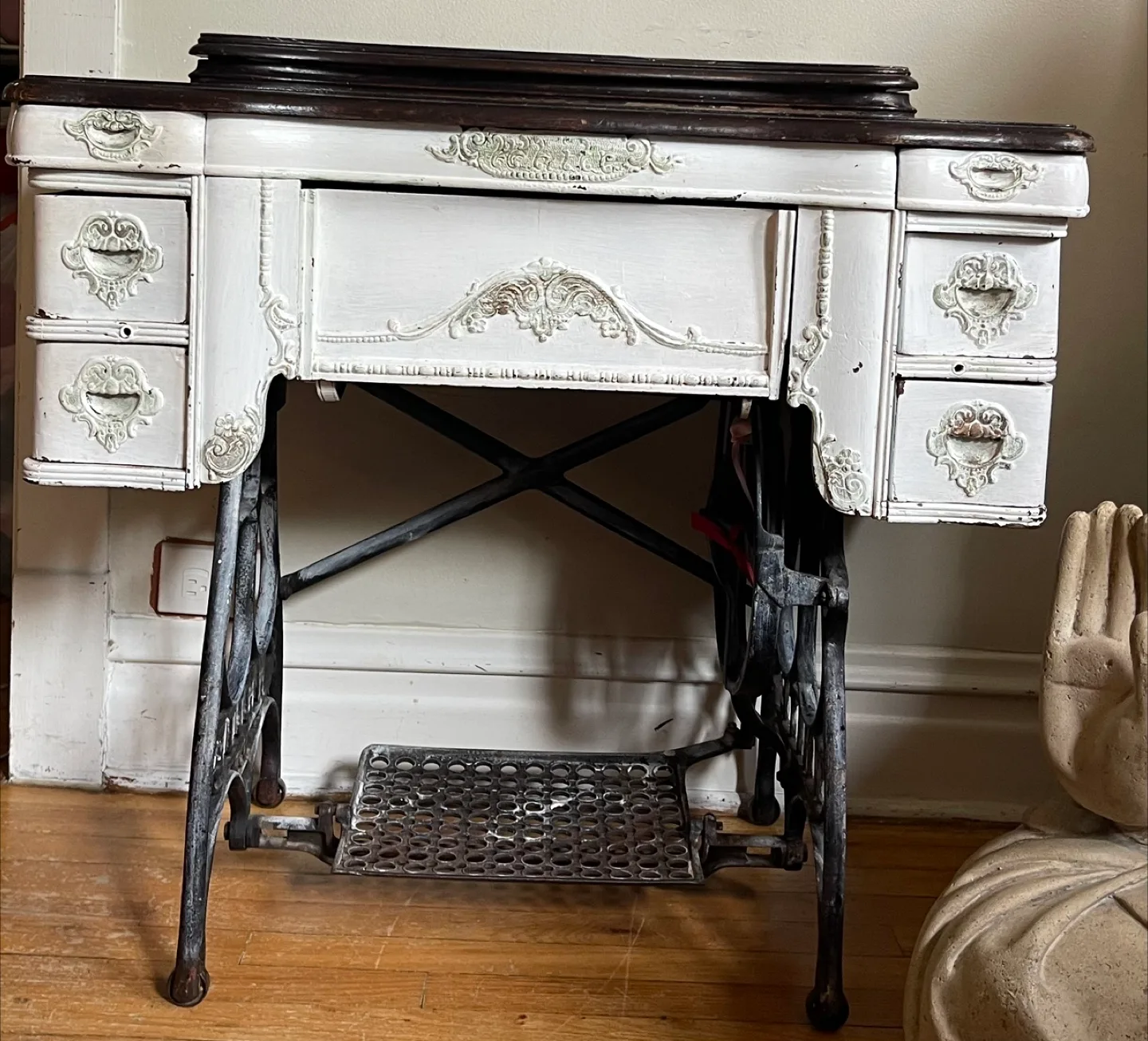 Vintage Upcycled Sewing Machine Desk – Shabby Chic Style thumbnail