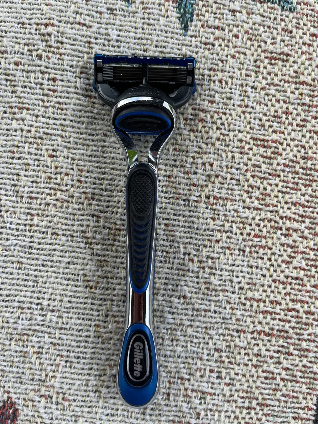 Gillette Fusion Proglide Razor with 2 Cartridges image indicator(2)