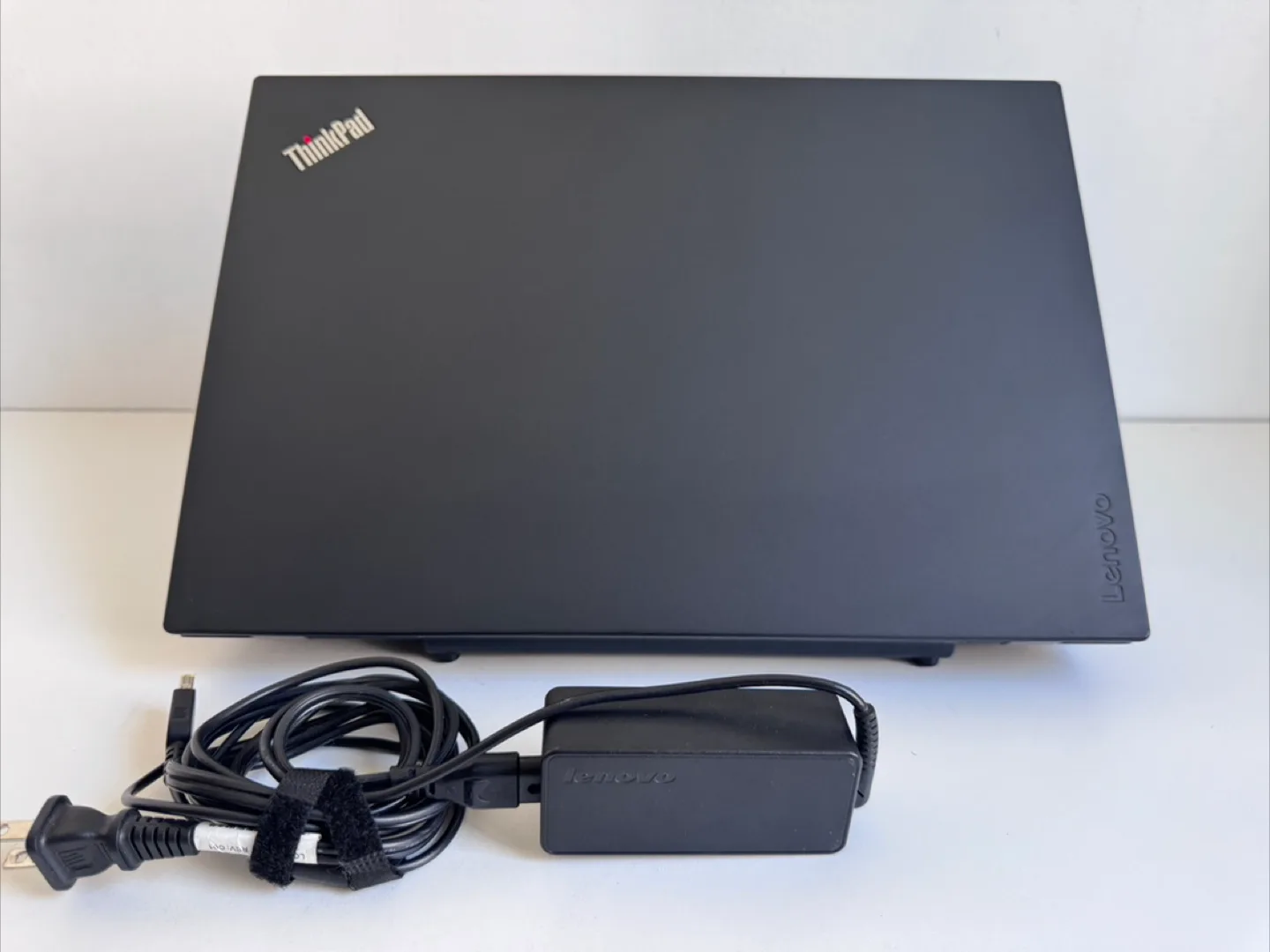 Lenovo T570 i5/7th-16GB/256GB/Win 11 Laptop image indicator(4)