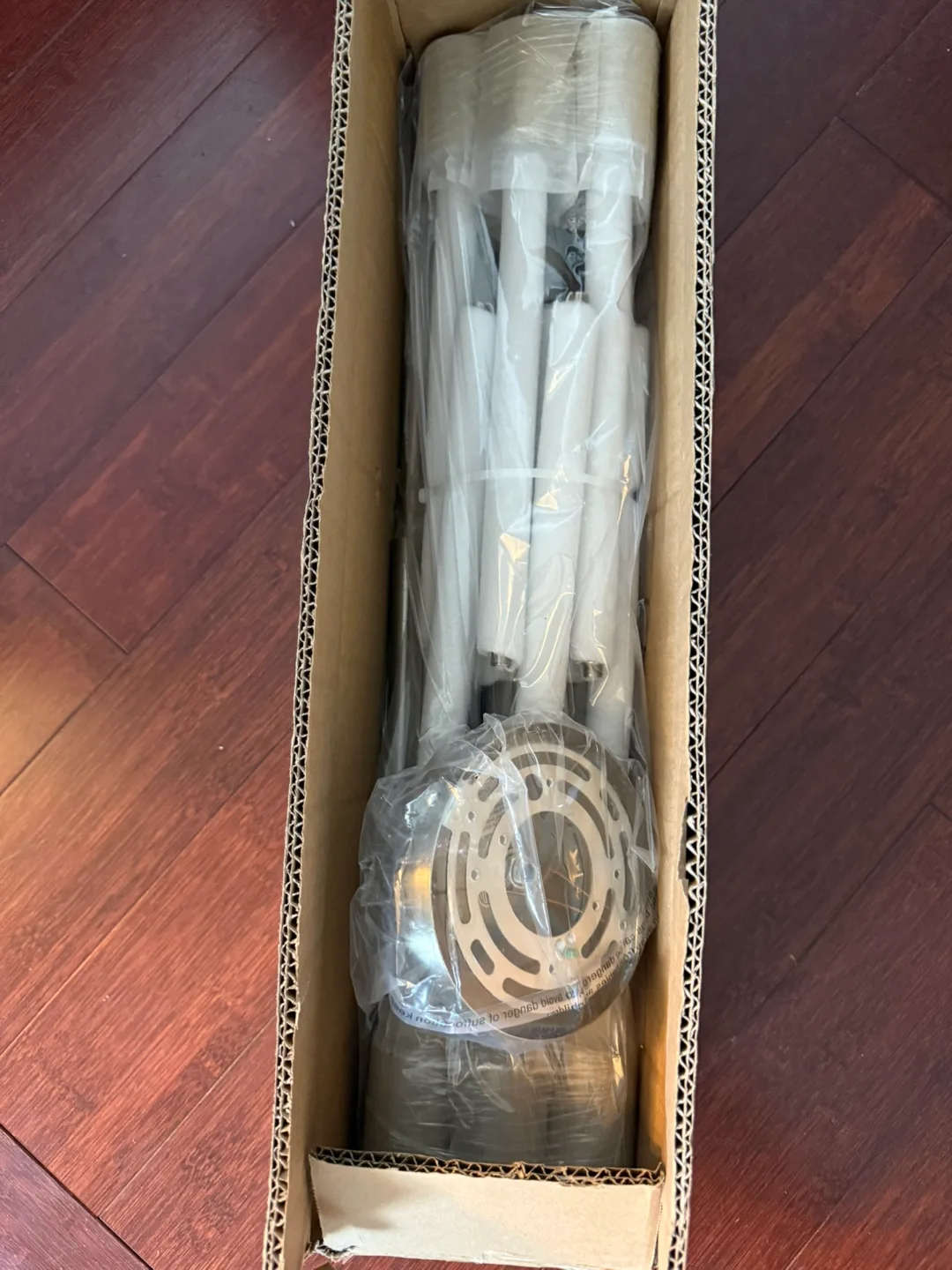 Modern Sputnik Style Chandelier BRAND NEW! image indicator(5)