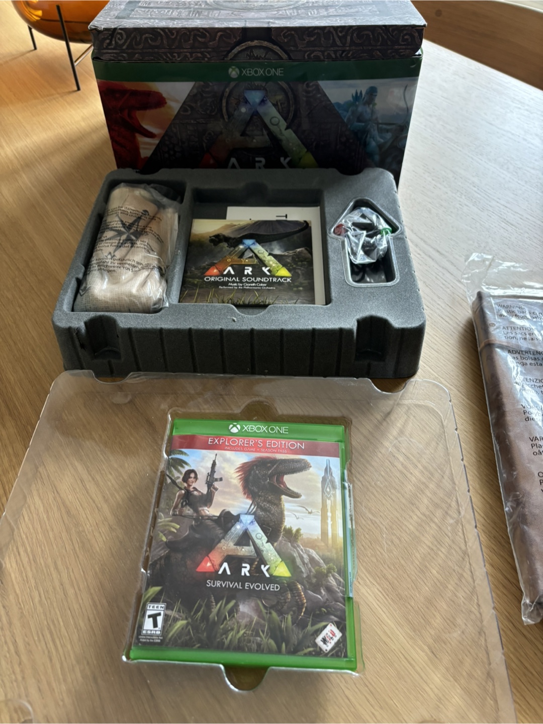 ARK Survival Evolved Limited Collector's Edition Xbox One - photo 4