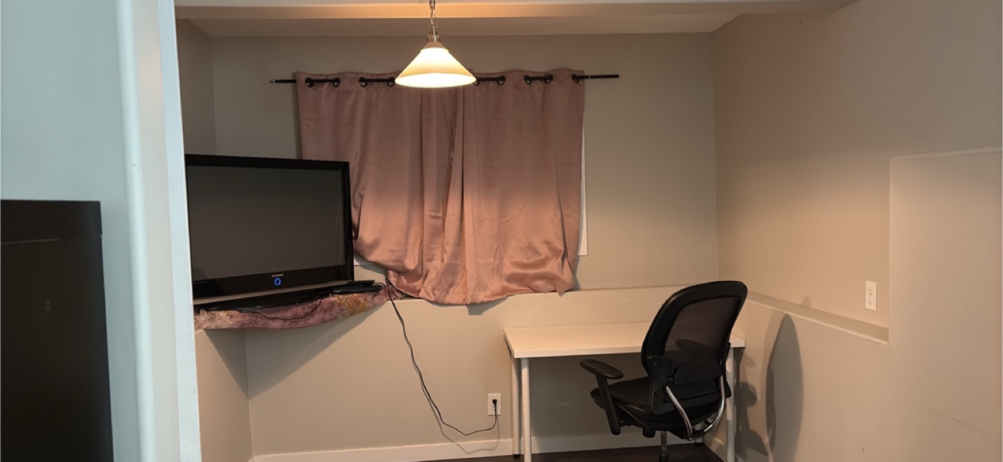 Basement sweet for rent - photo 5