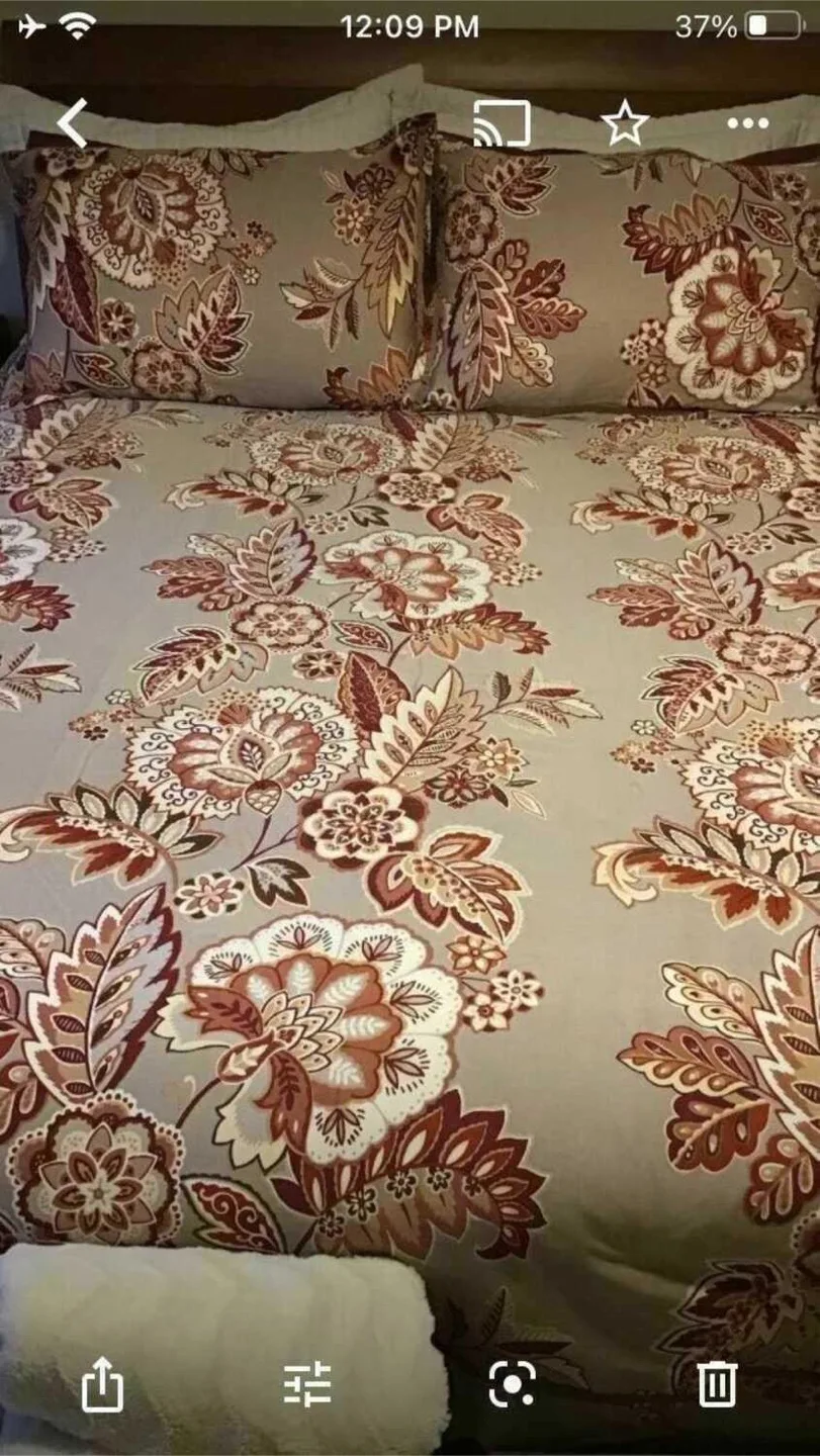Brand new reversible KING duvet cover & 2 shams $450 retail thumbnail