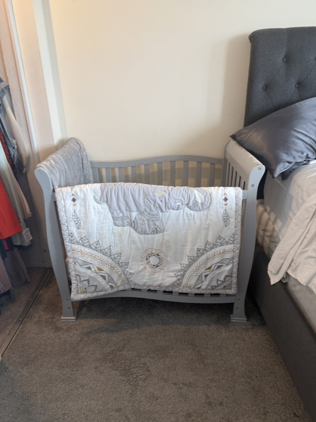 Grey Baby Crib - photo 2