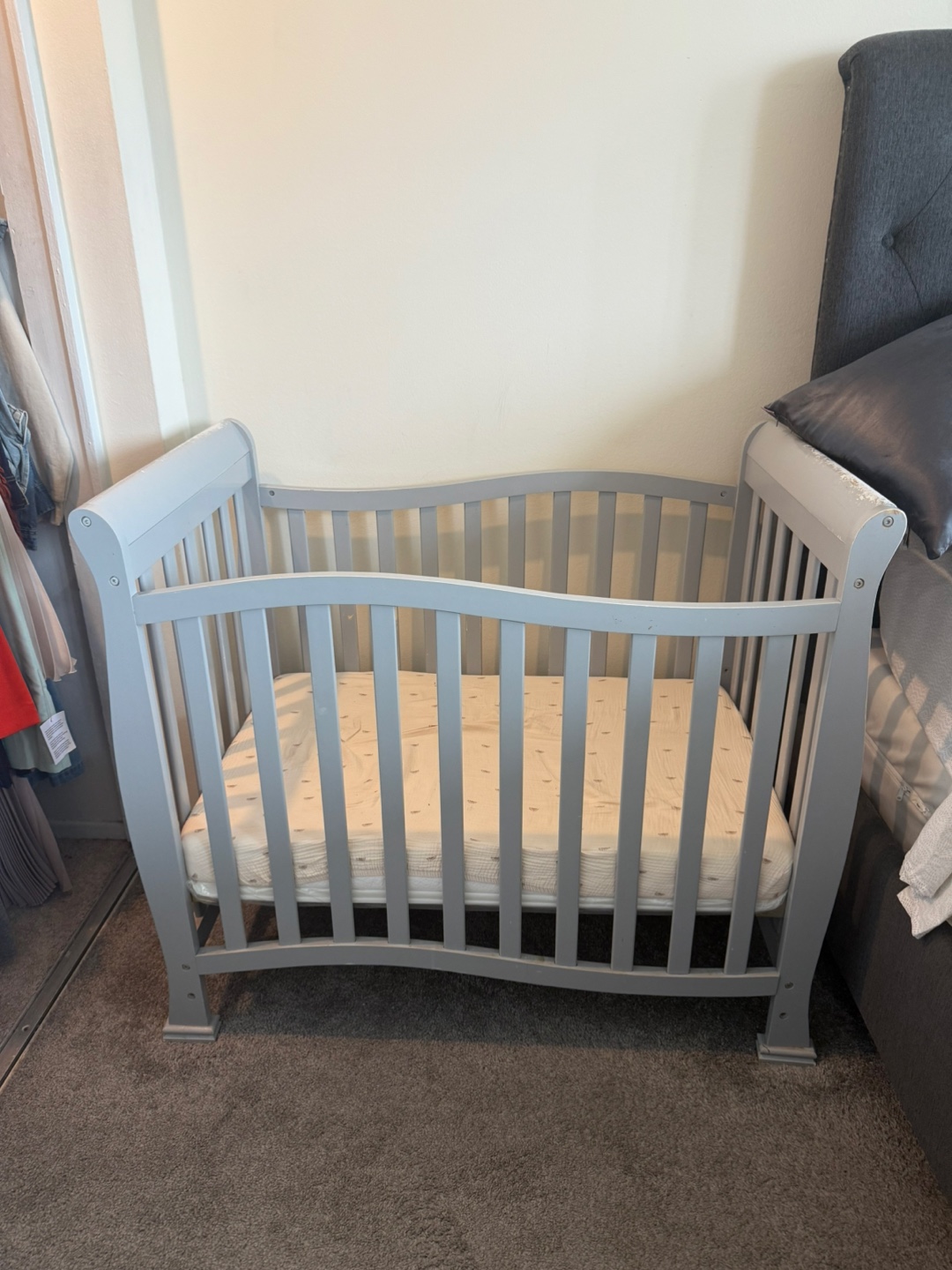 Grey Baby Crib - photo 3