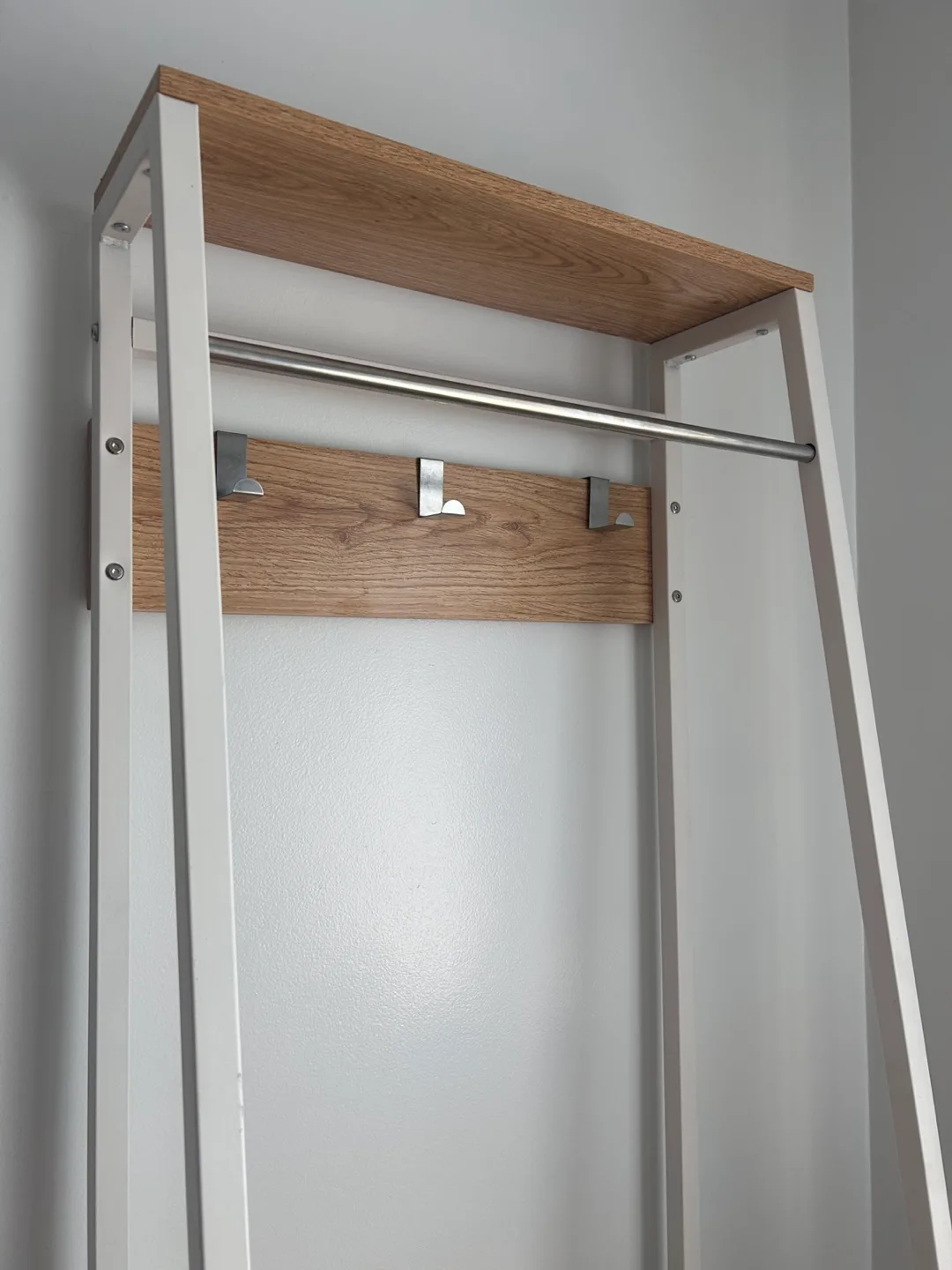 Ladder Shelf with Hanging Bar - White & Wood