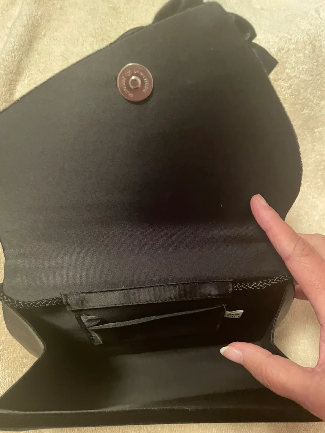 Black Velvet Evening Clutch Purse image indicator(4)