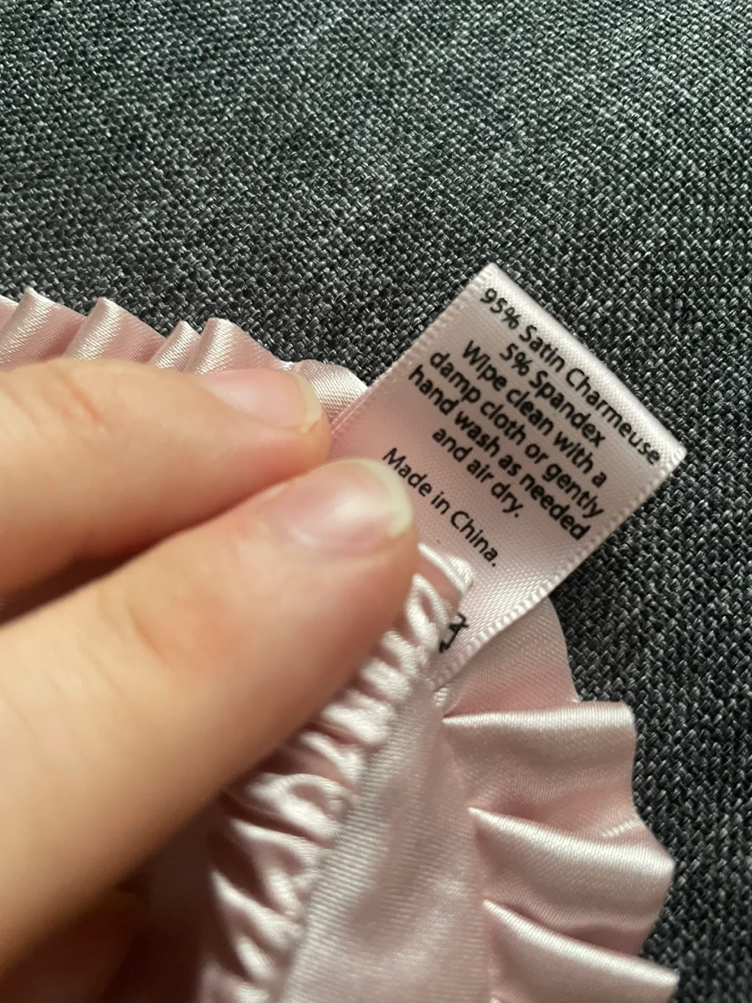 Satin Sleep Mask - Pink image indicator(2)