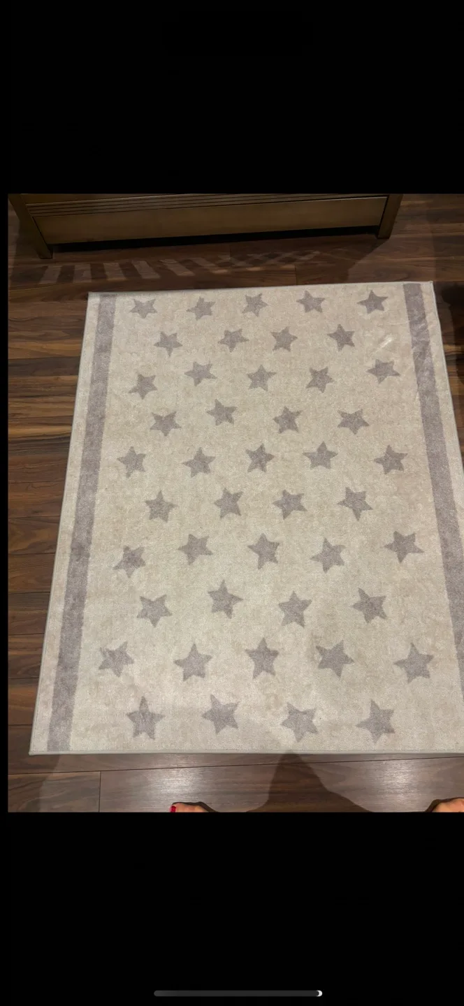 Star Patterned Area Rug thumbnail